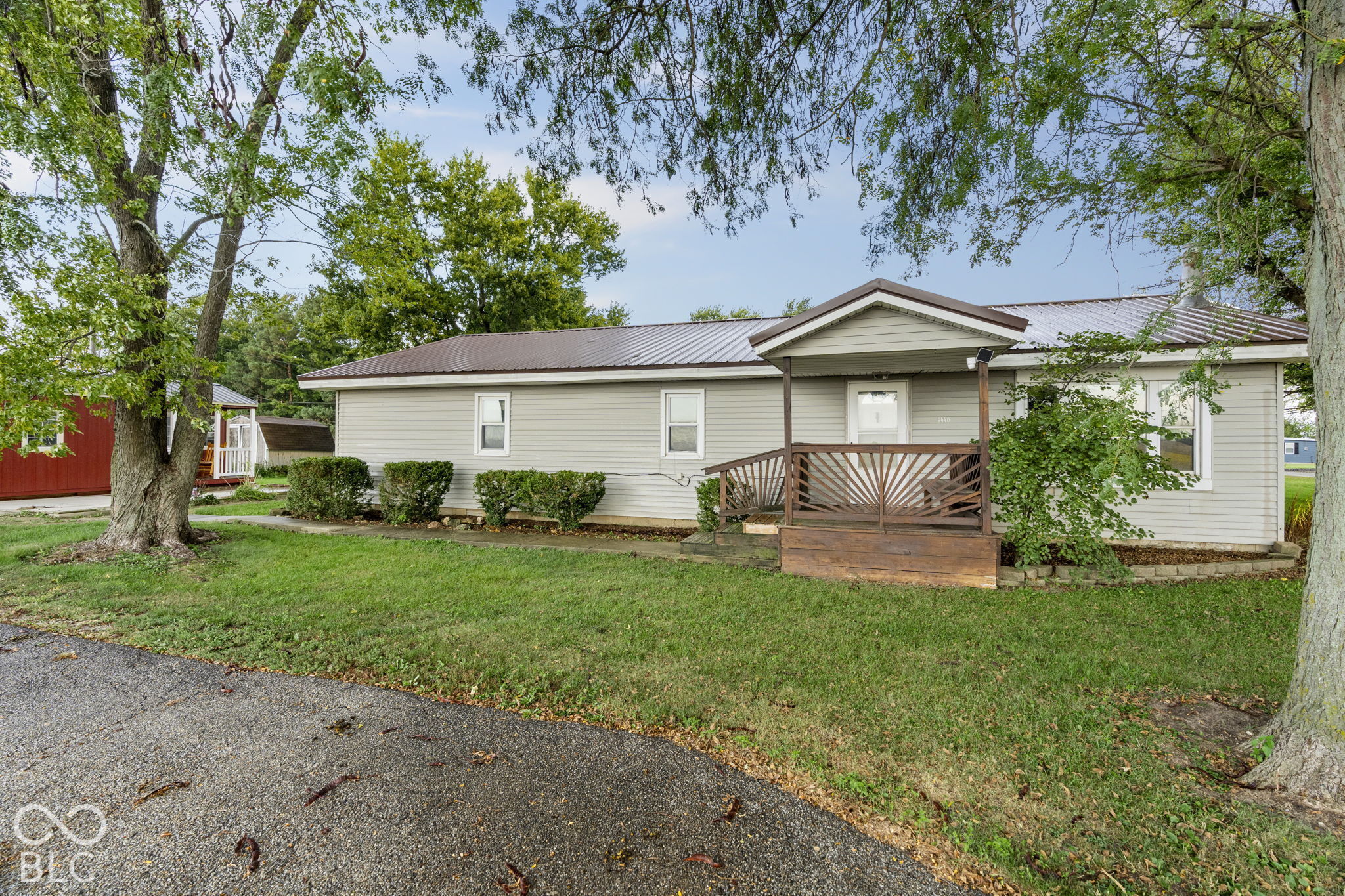 9440 Morrison