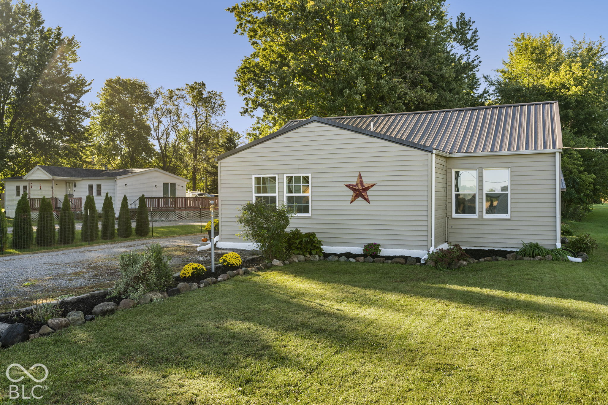 9193 E County Road 600 N