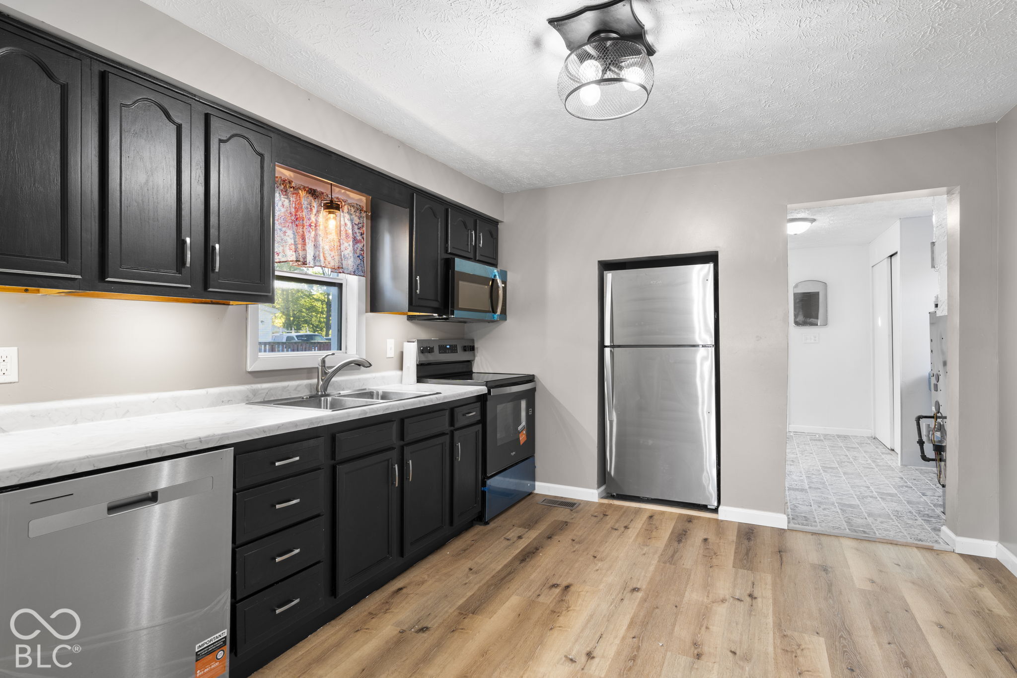 9193 E County Road 600 N