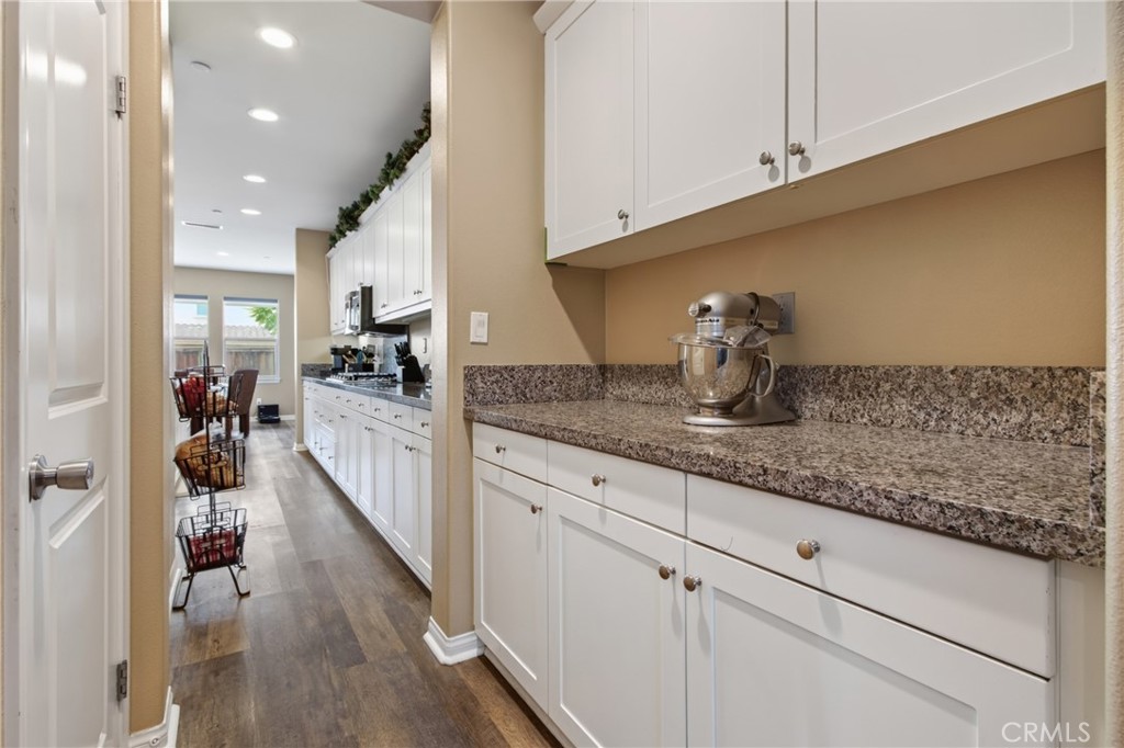 27867 Huron Court