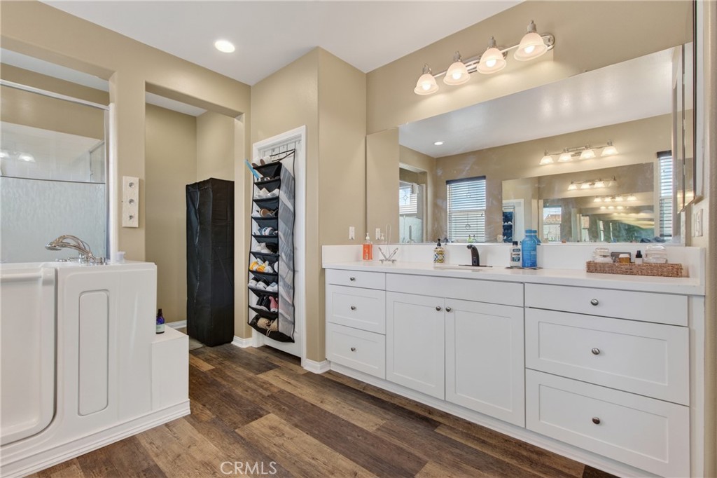 27867 Huron Court
