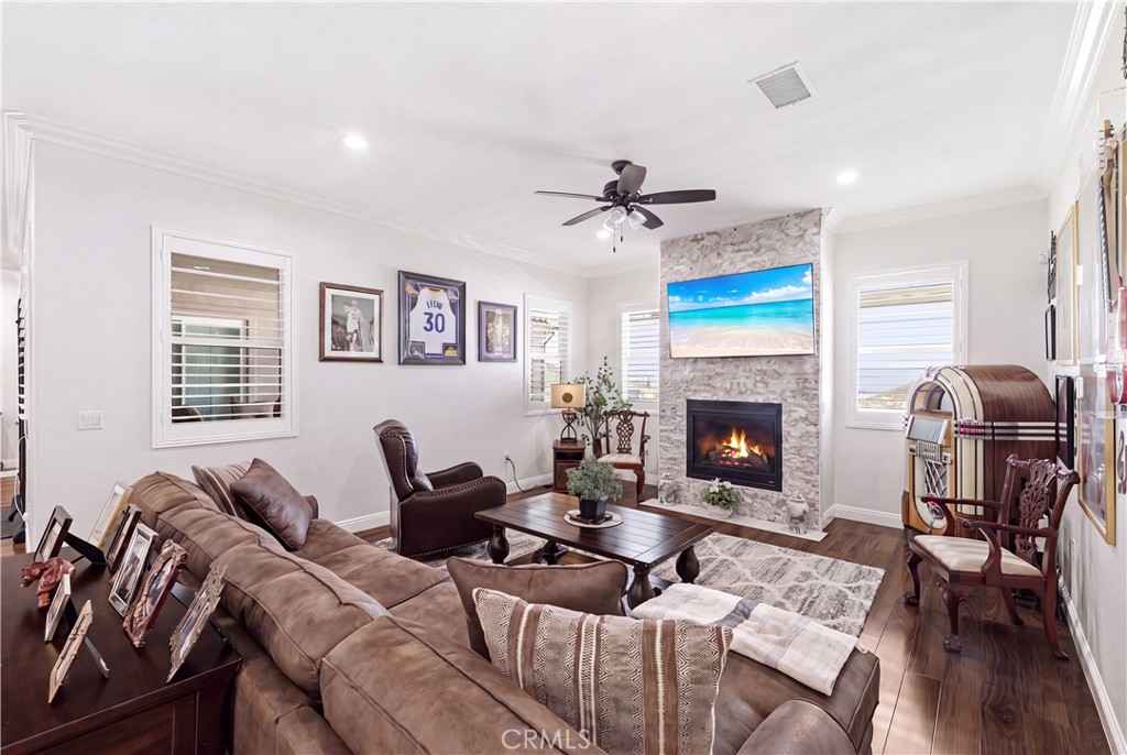 20451 Paseo Montana