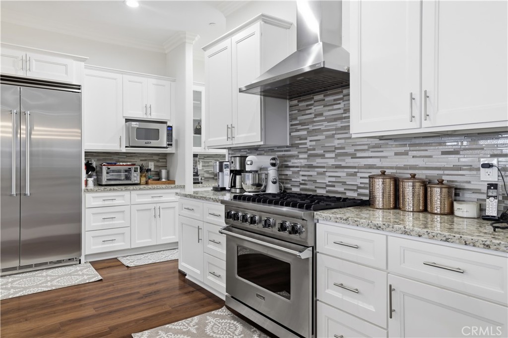 20451 Paseo Montana