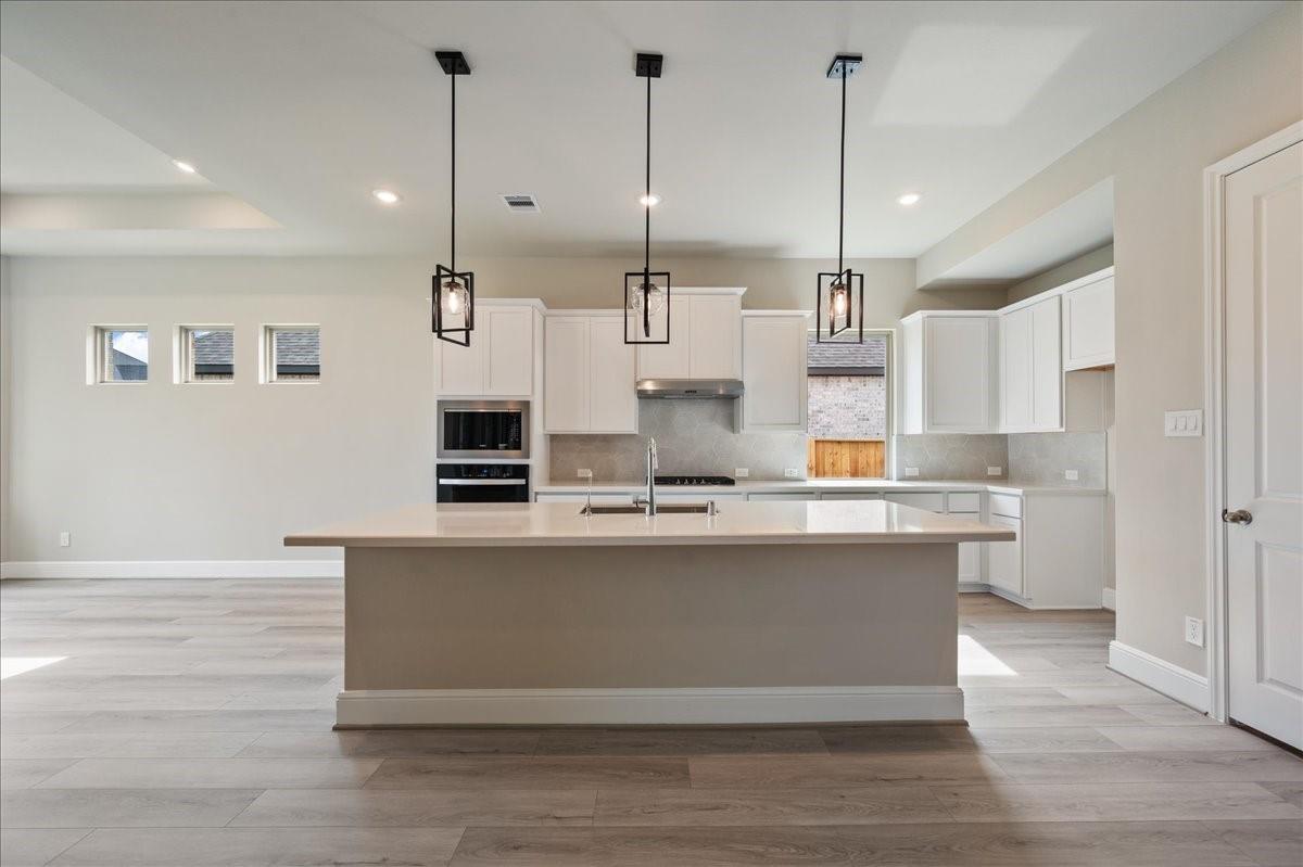 7523 Mariposa Way
