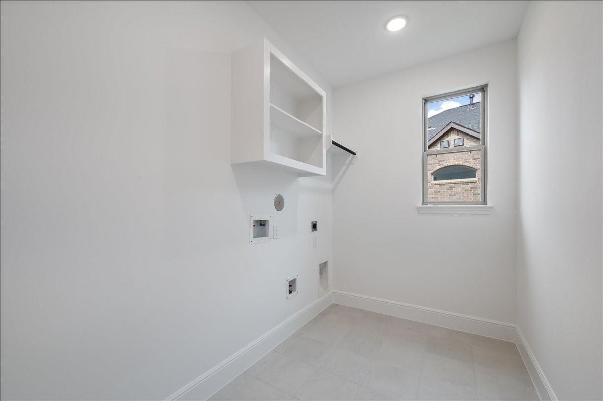 7523 Mariposa Way