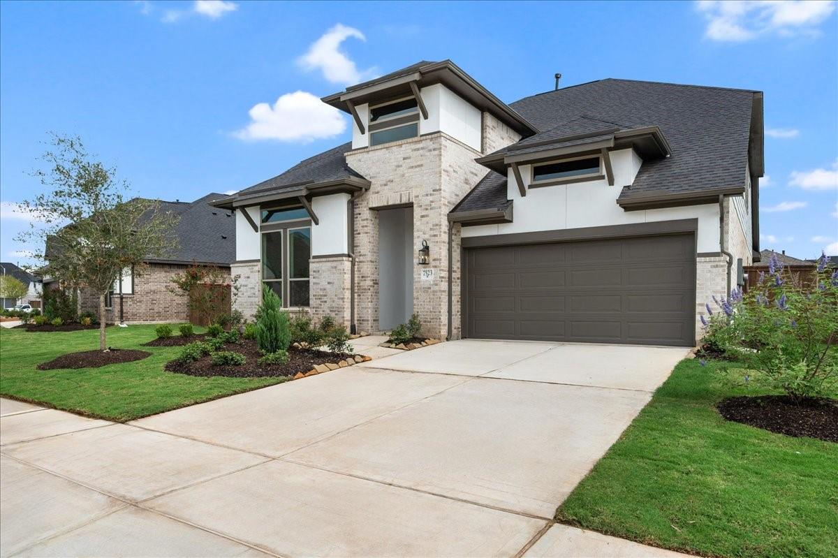 7523 Mariposa Way