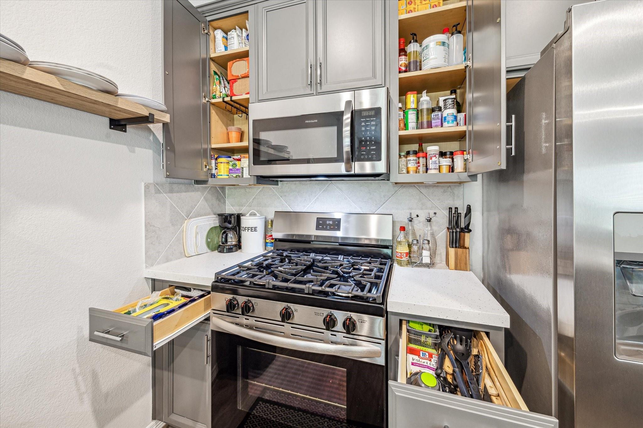 6913 New York Street