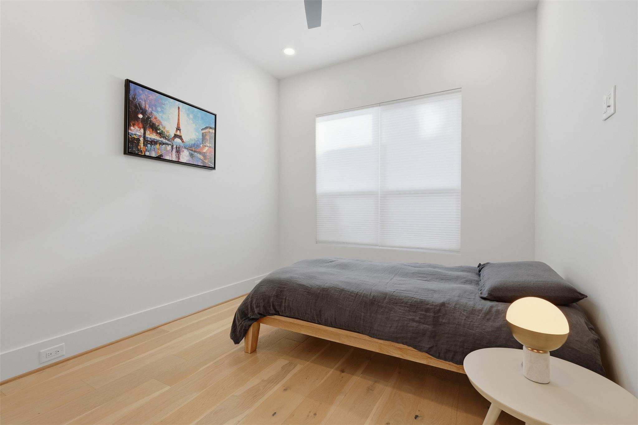 732 W 17th Street