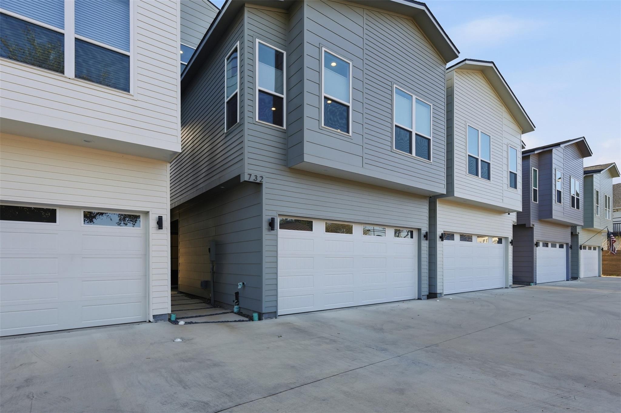 732 W 17th Street