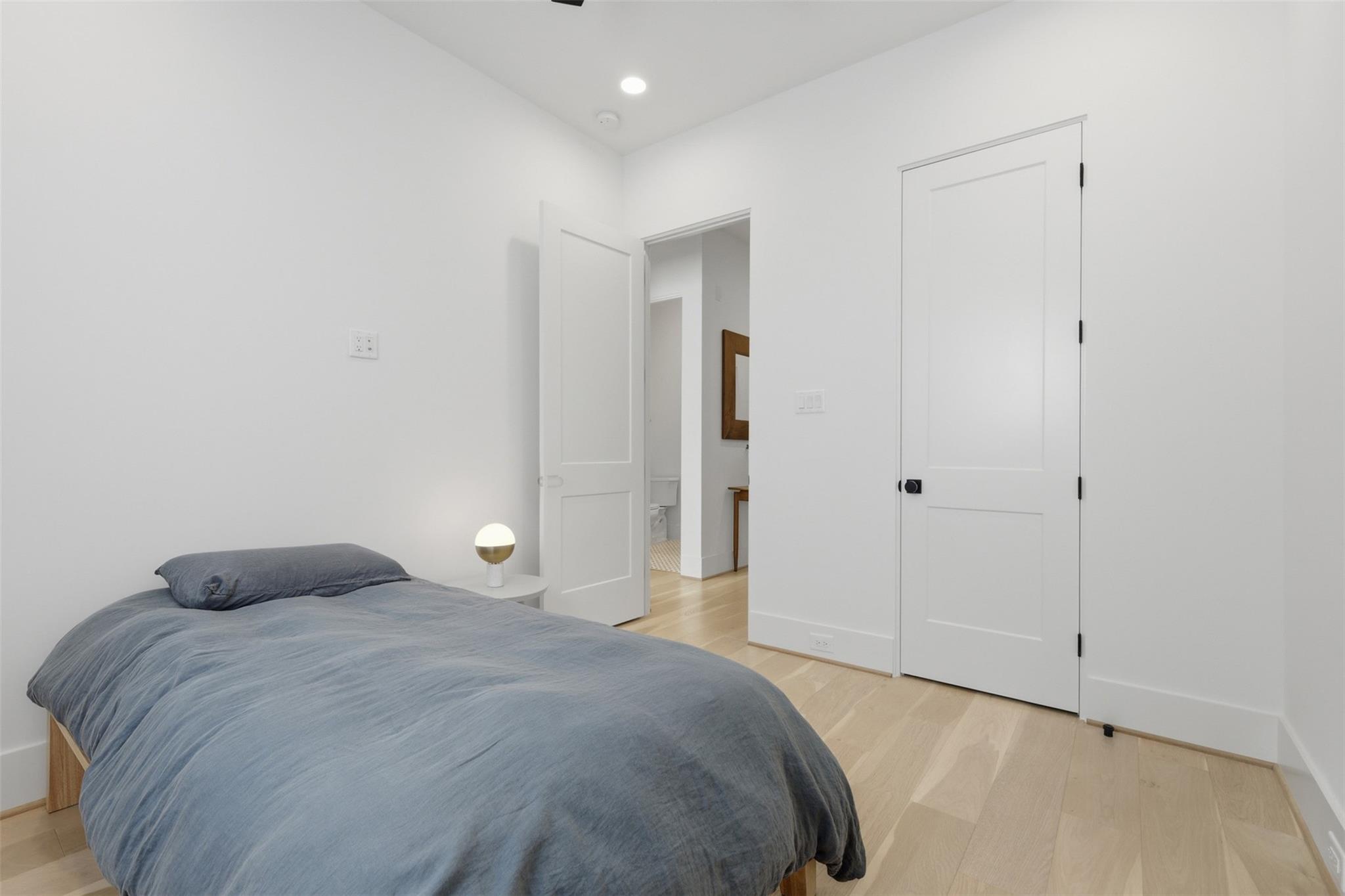 732 W 17th Street