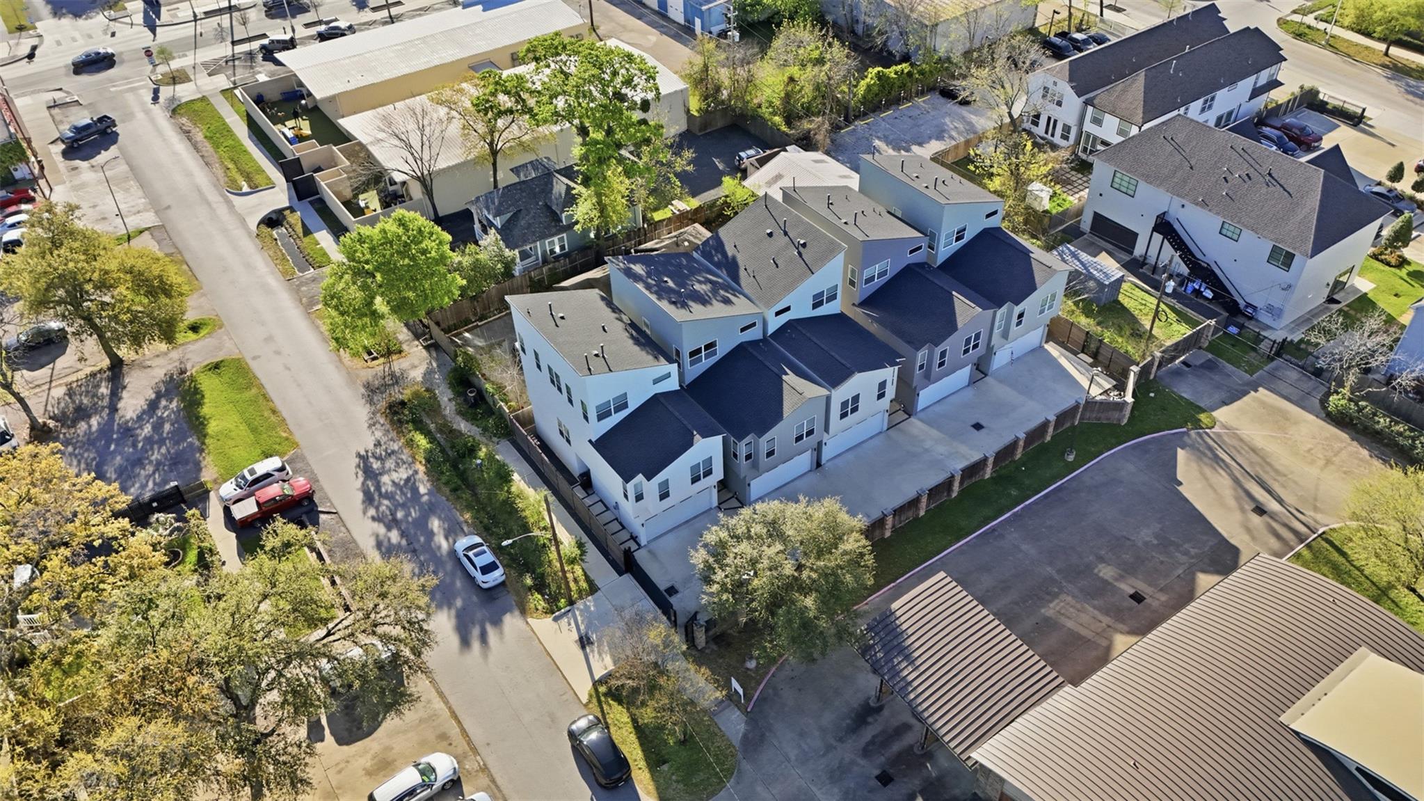 732 W 17th Street