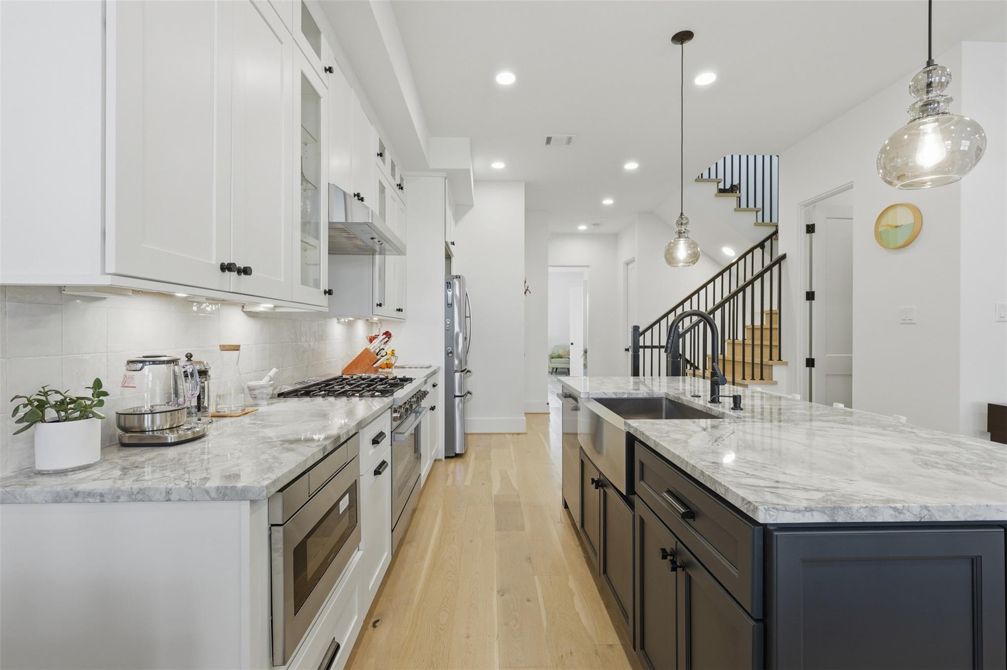 732 W 17th Street