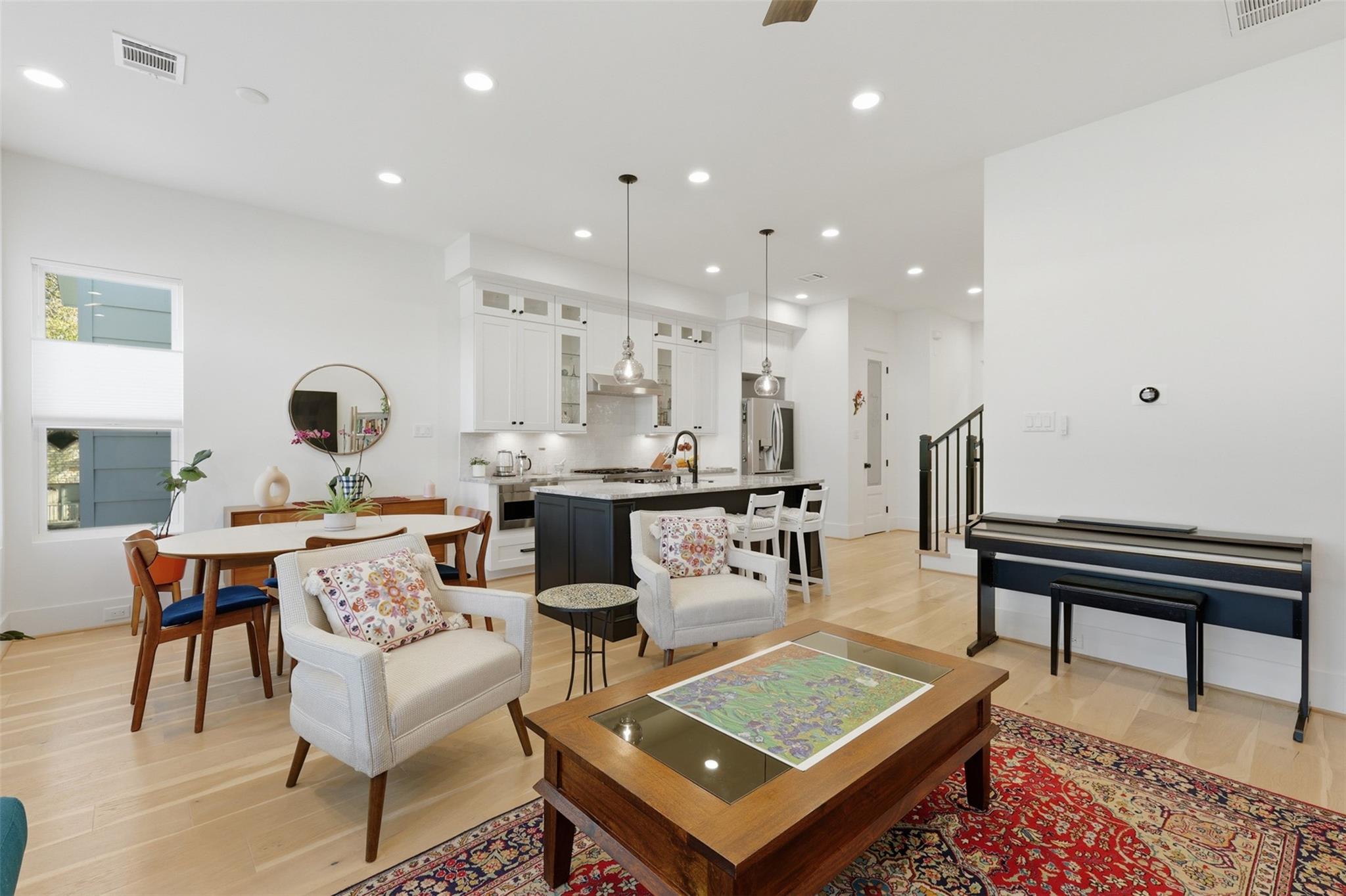 732 W 17th Street