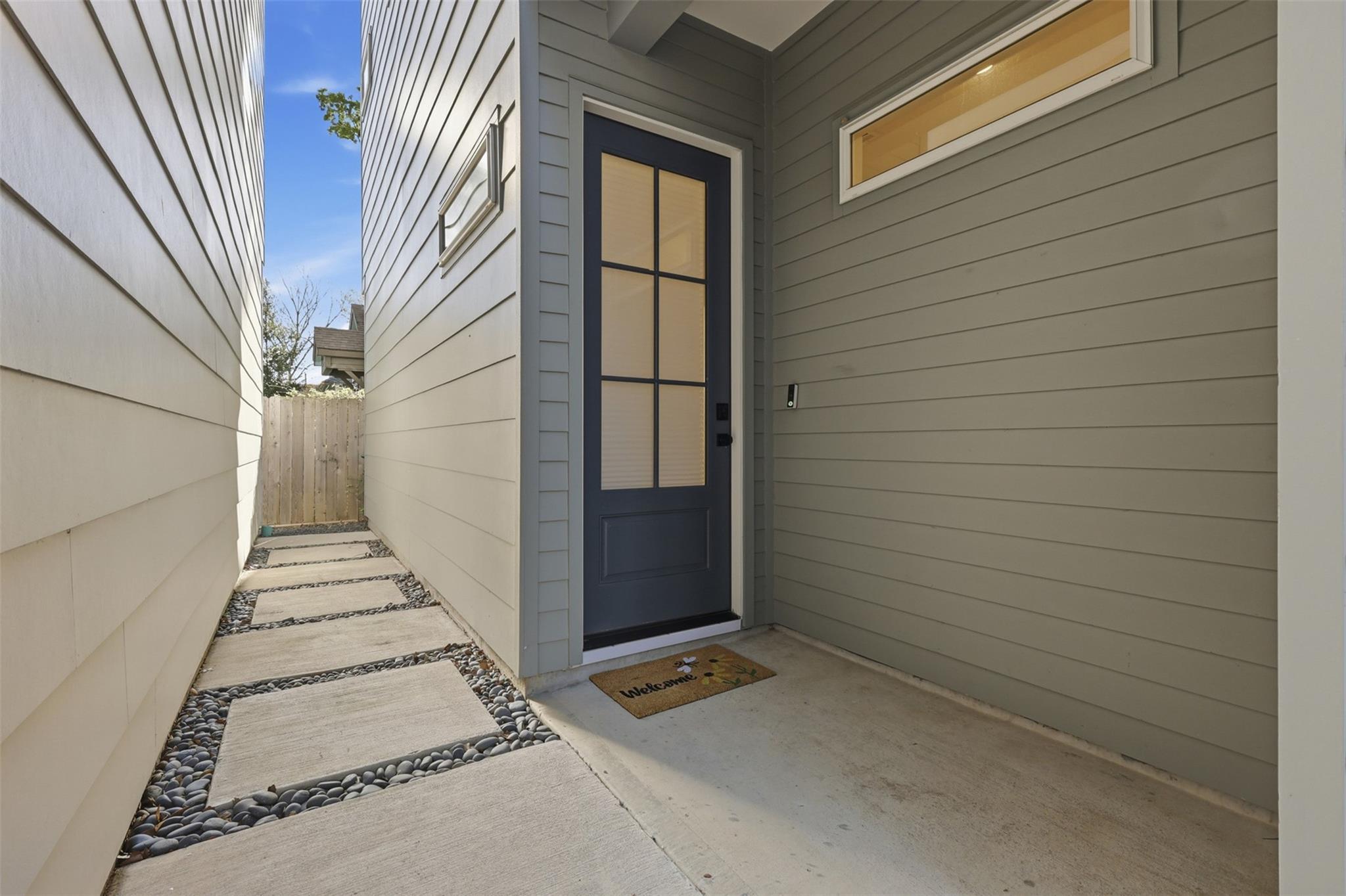 732 W 17th Street