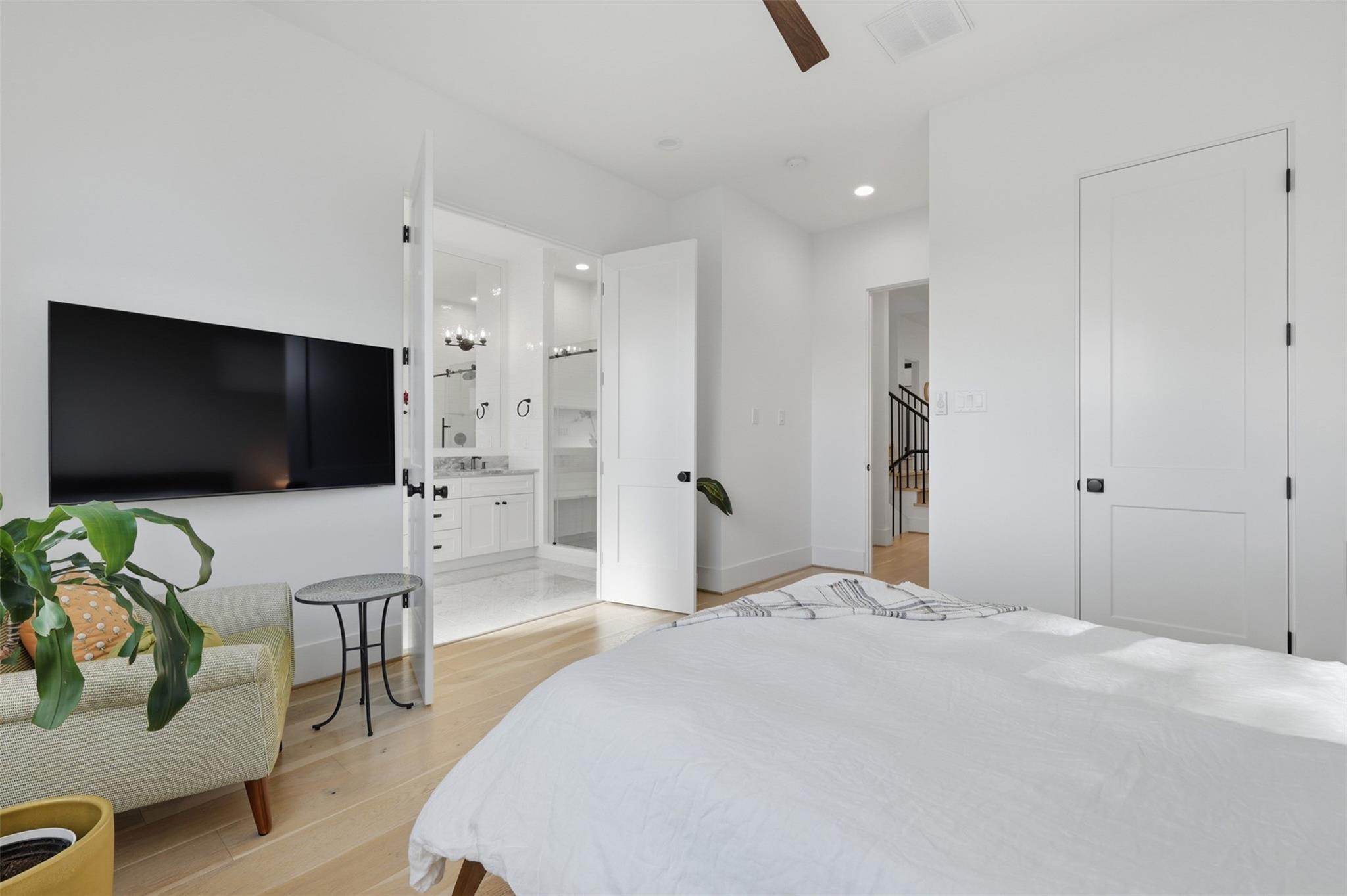732 W 17th Street