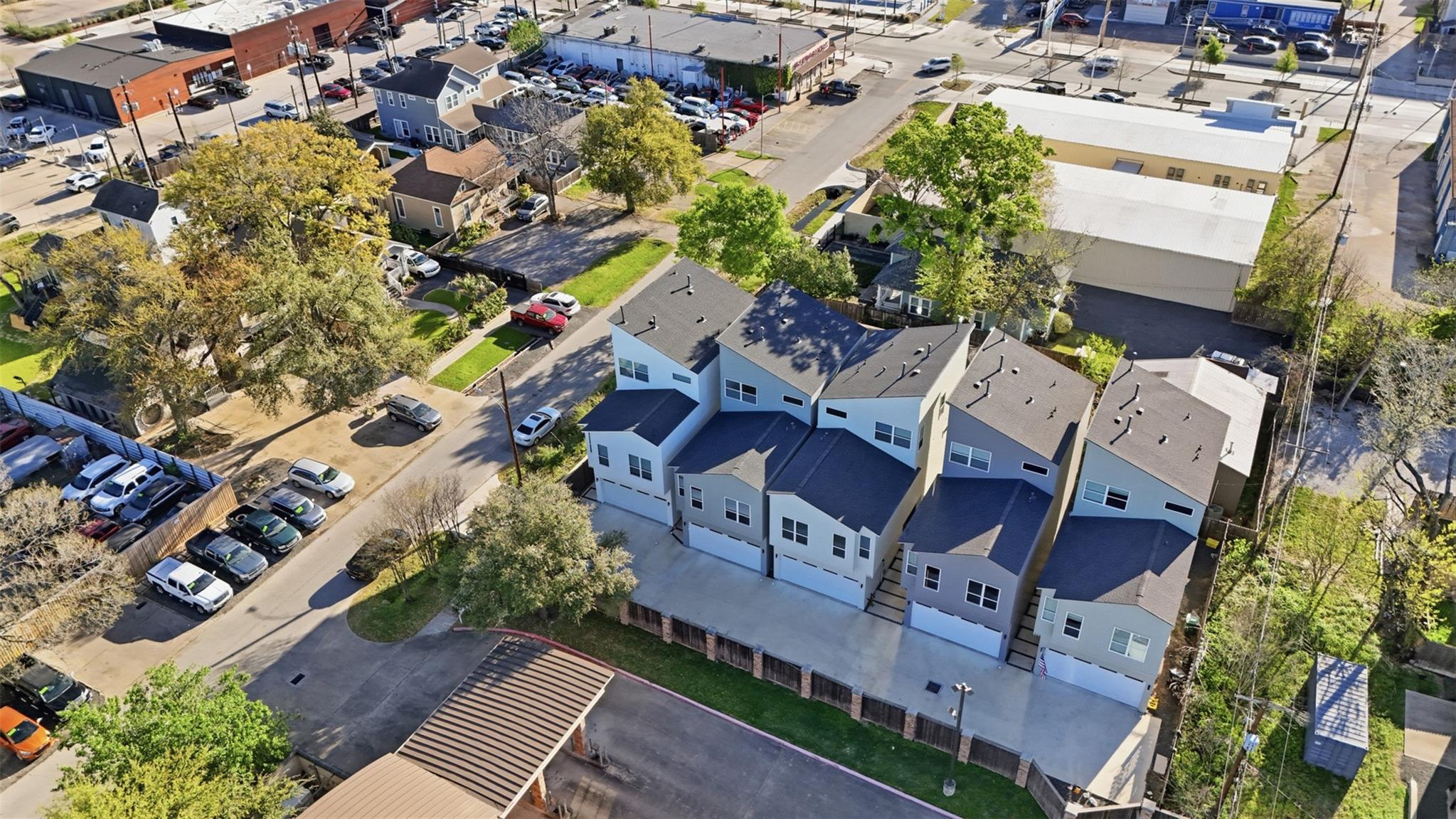 732 W 17th Street