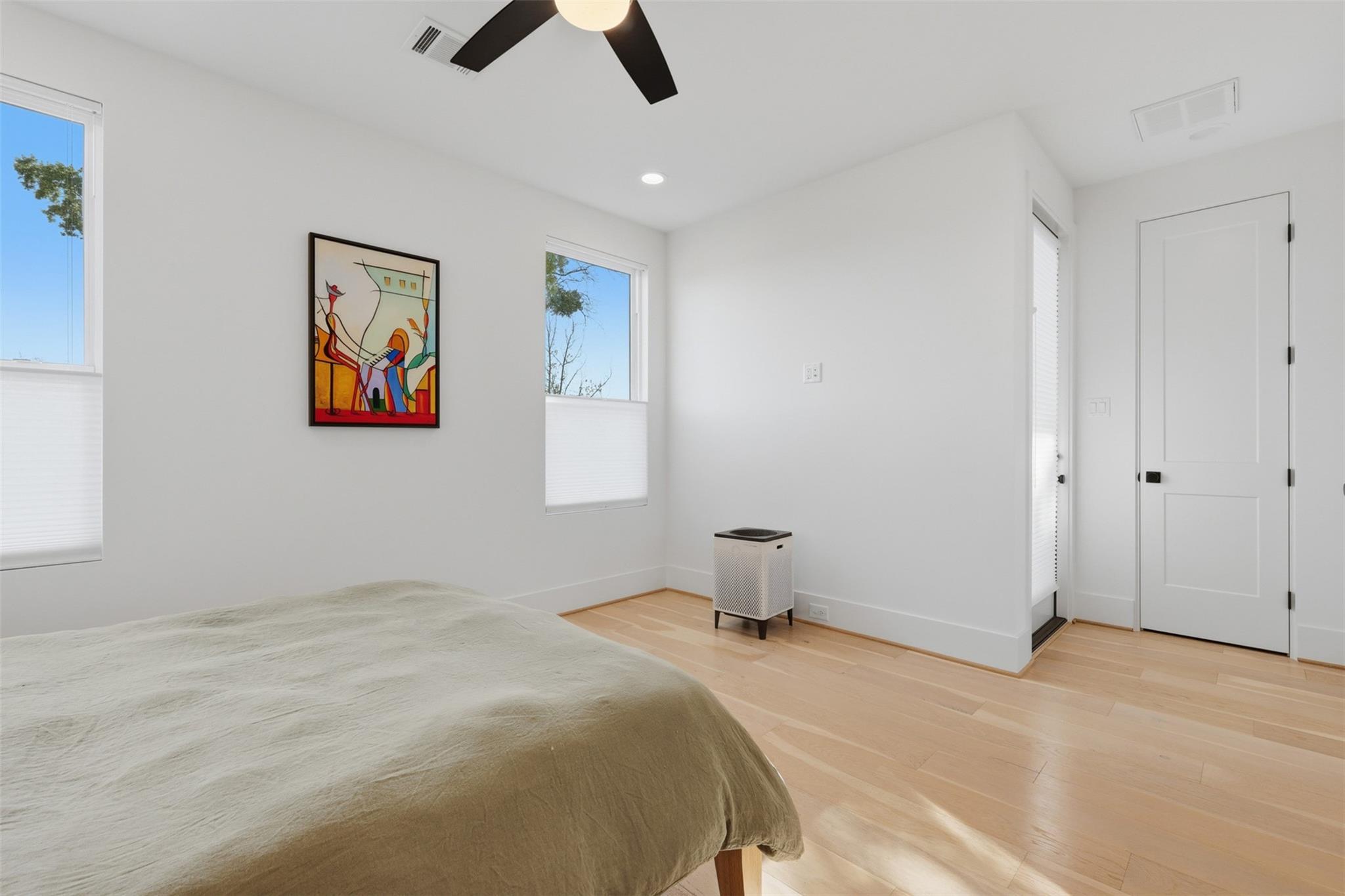 732 W 17th Street