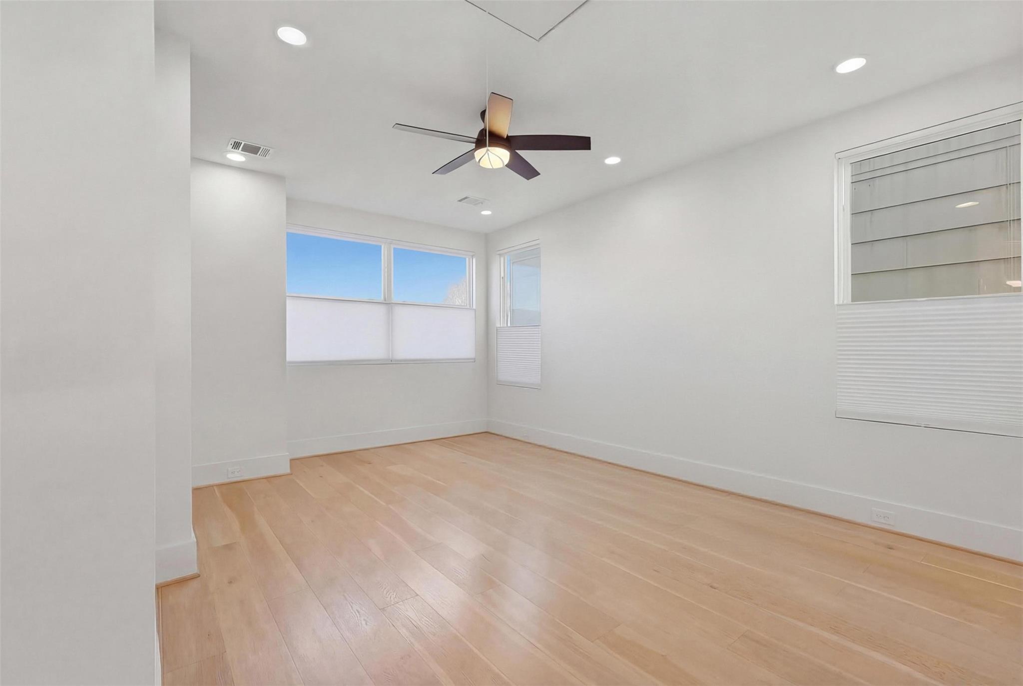 732 W 17th Street