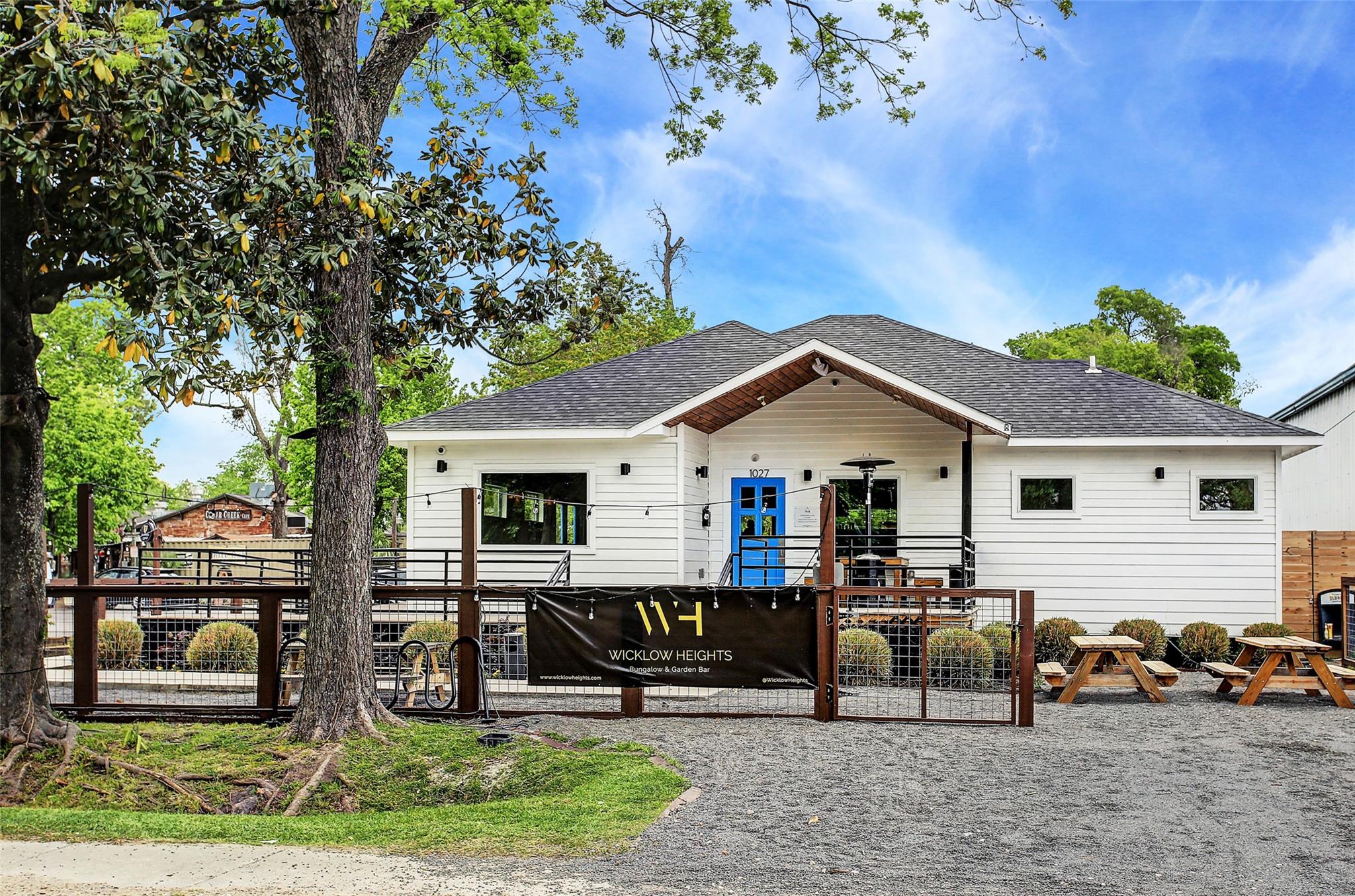 1017 W 16th Street W