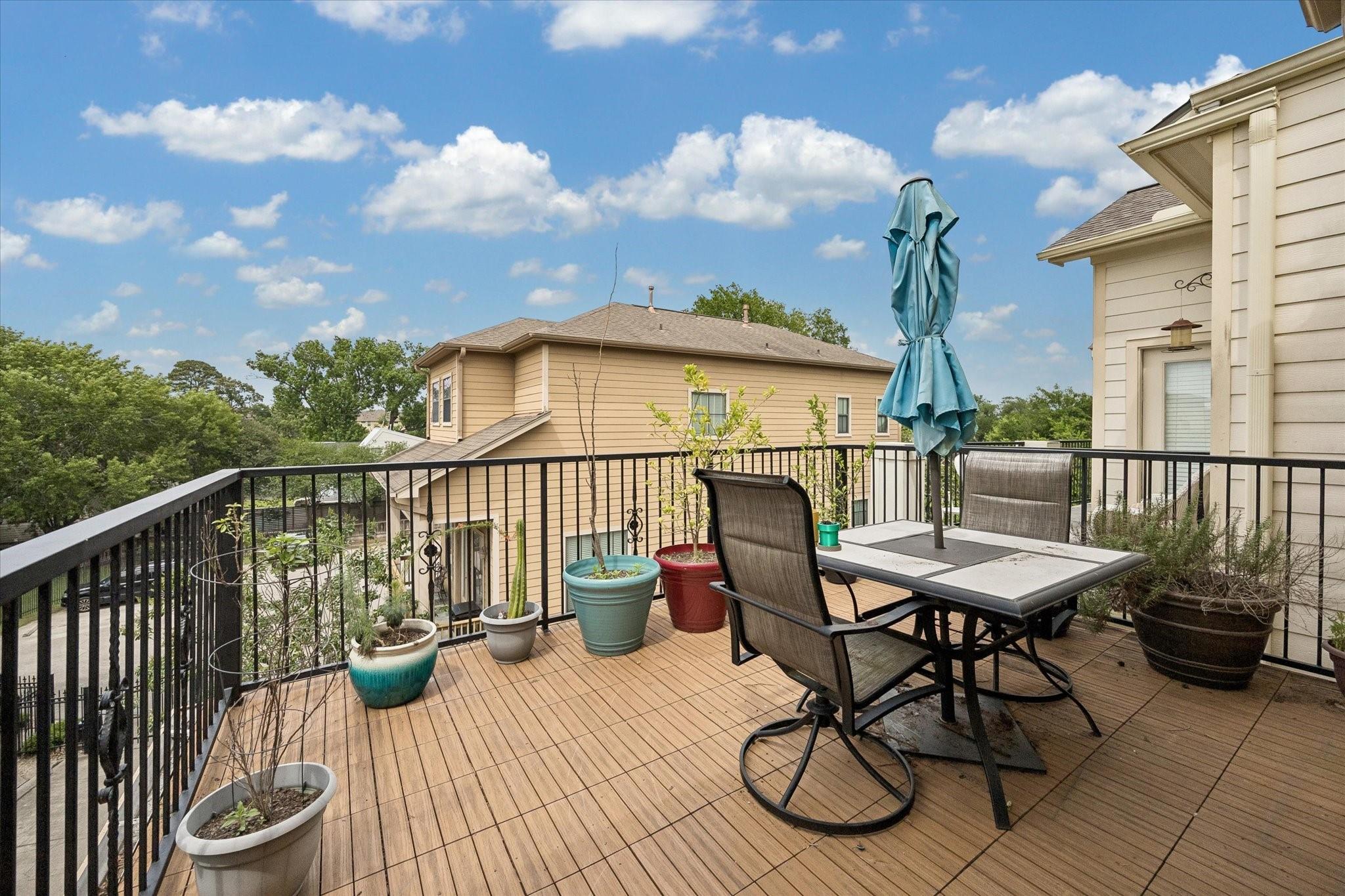 2041 W 14th 1/2 Street