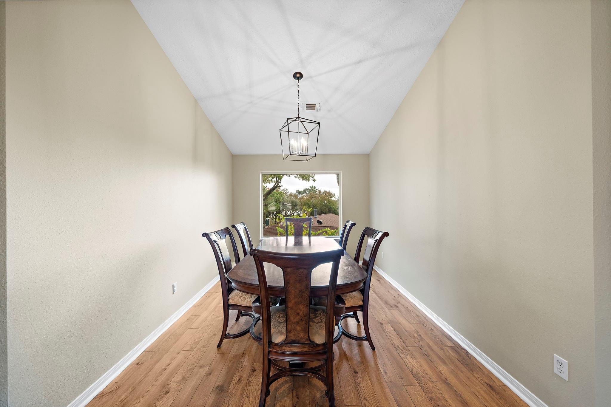 2523 Baycrest Drive