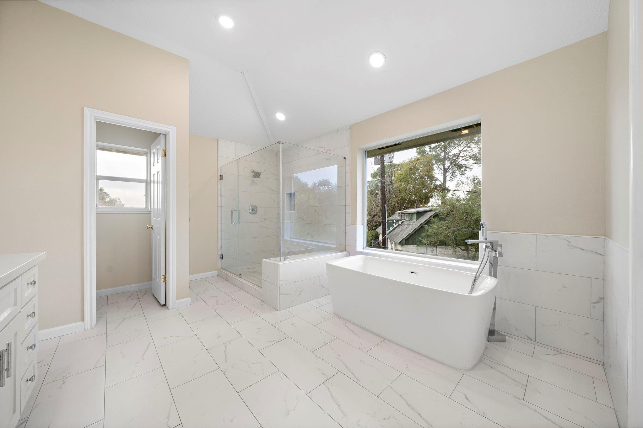 2523 Baycrest Drive