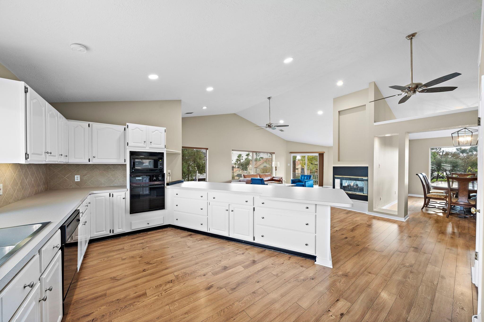 2523 Baycrest Drive