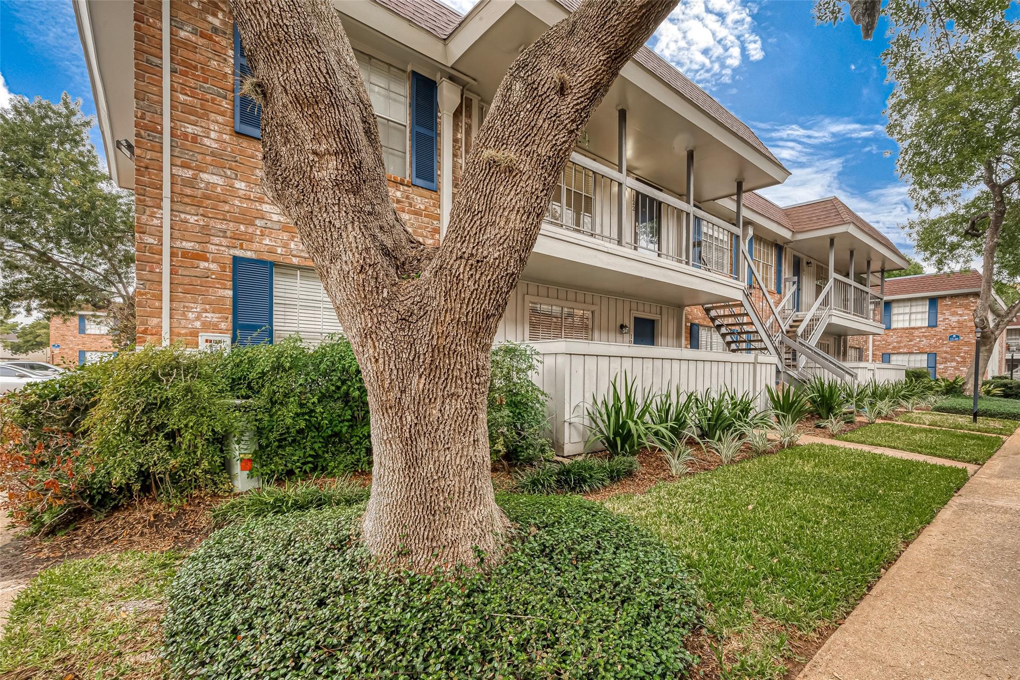 2350 Bering Drive # 122