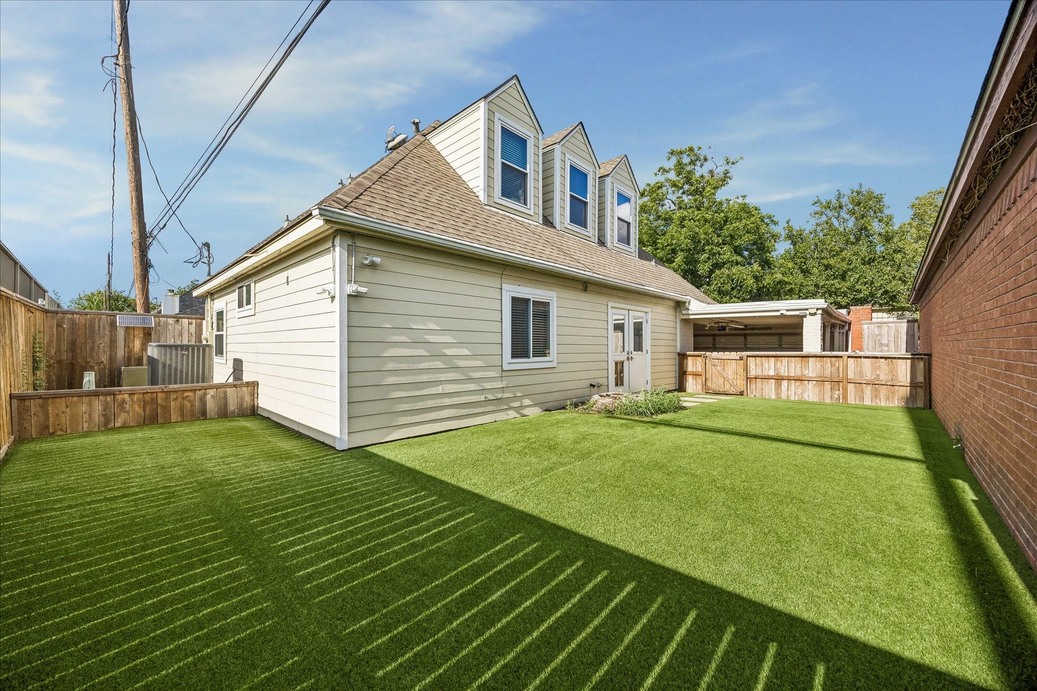 1715 Gingerleaf Lane