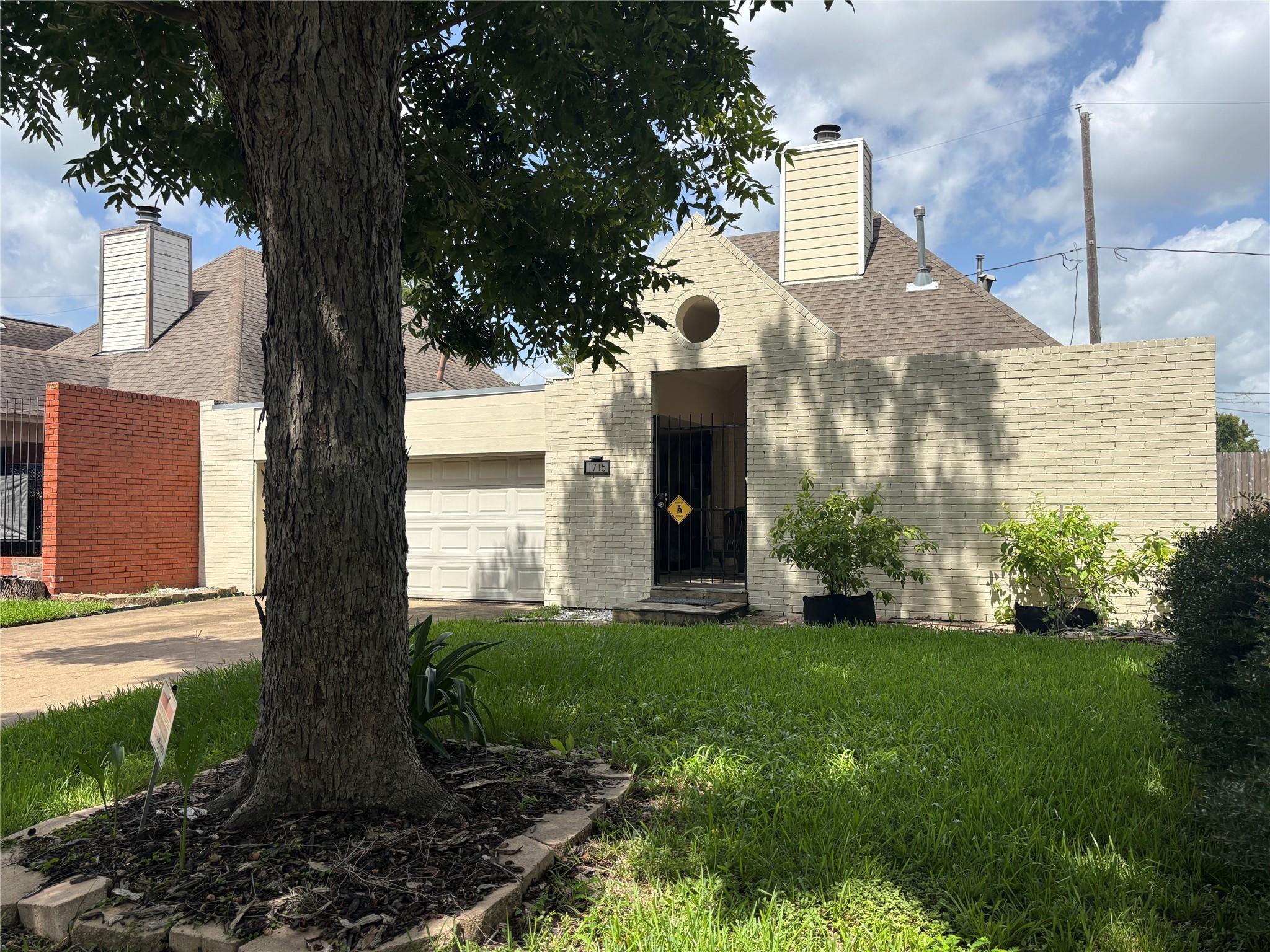 1715 Gingerleaf Lane
