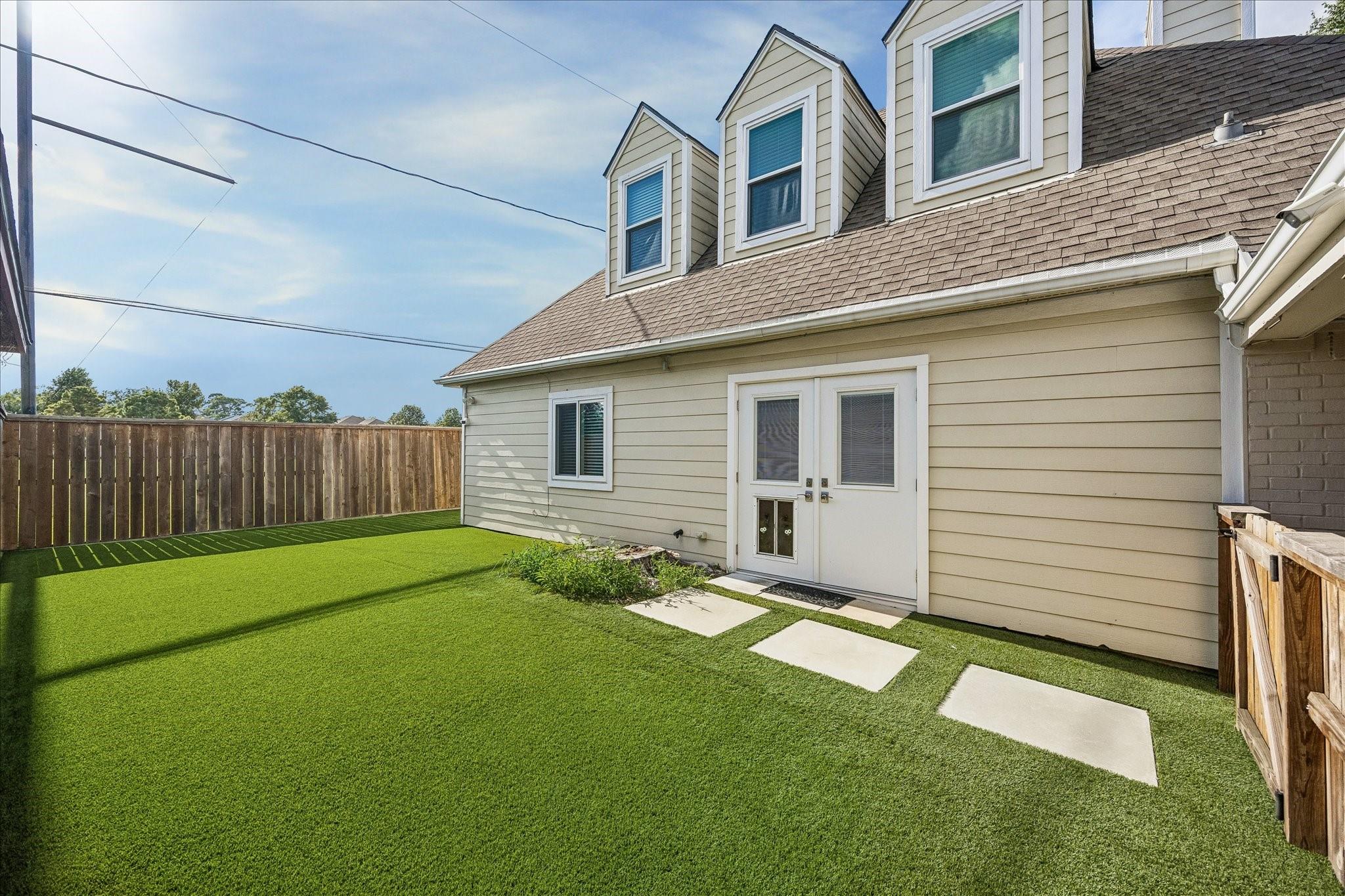 1715 Gingerleaf Lane