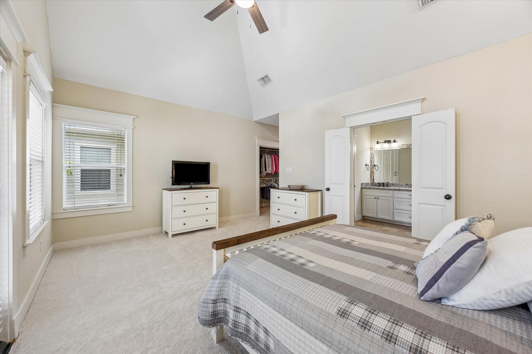 1017 W 16th Street