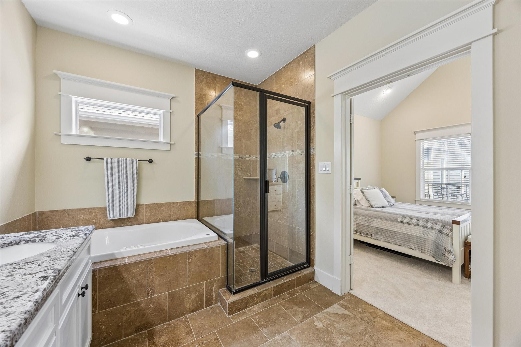 1017 W 16th Street