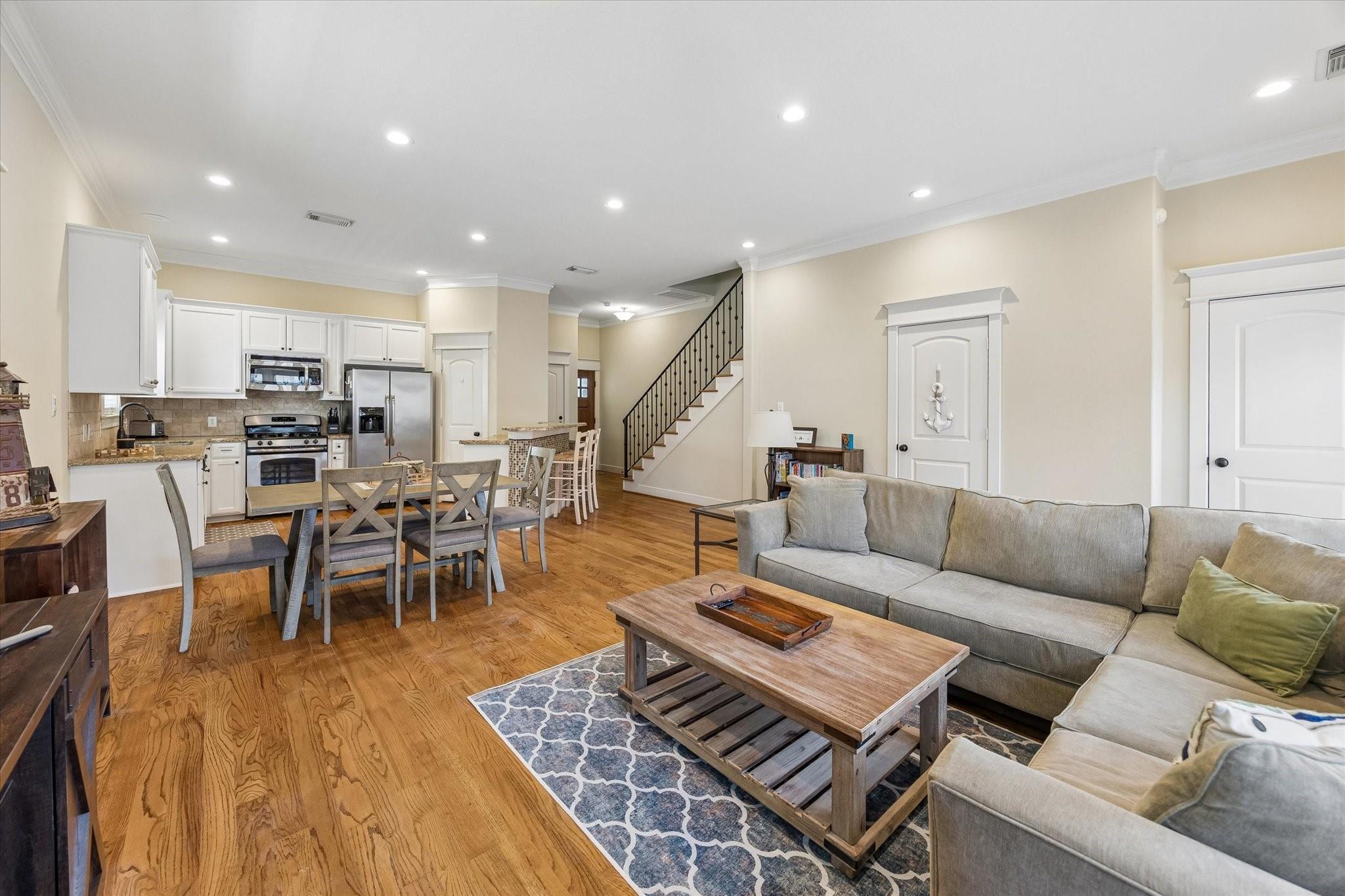 1017 W 16th Street