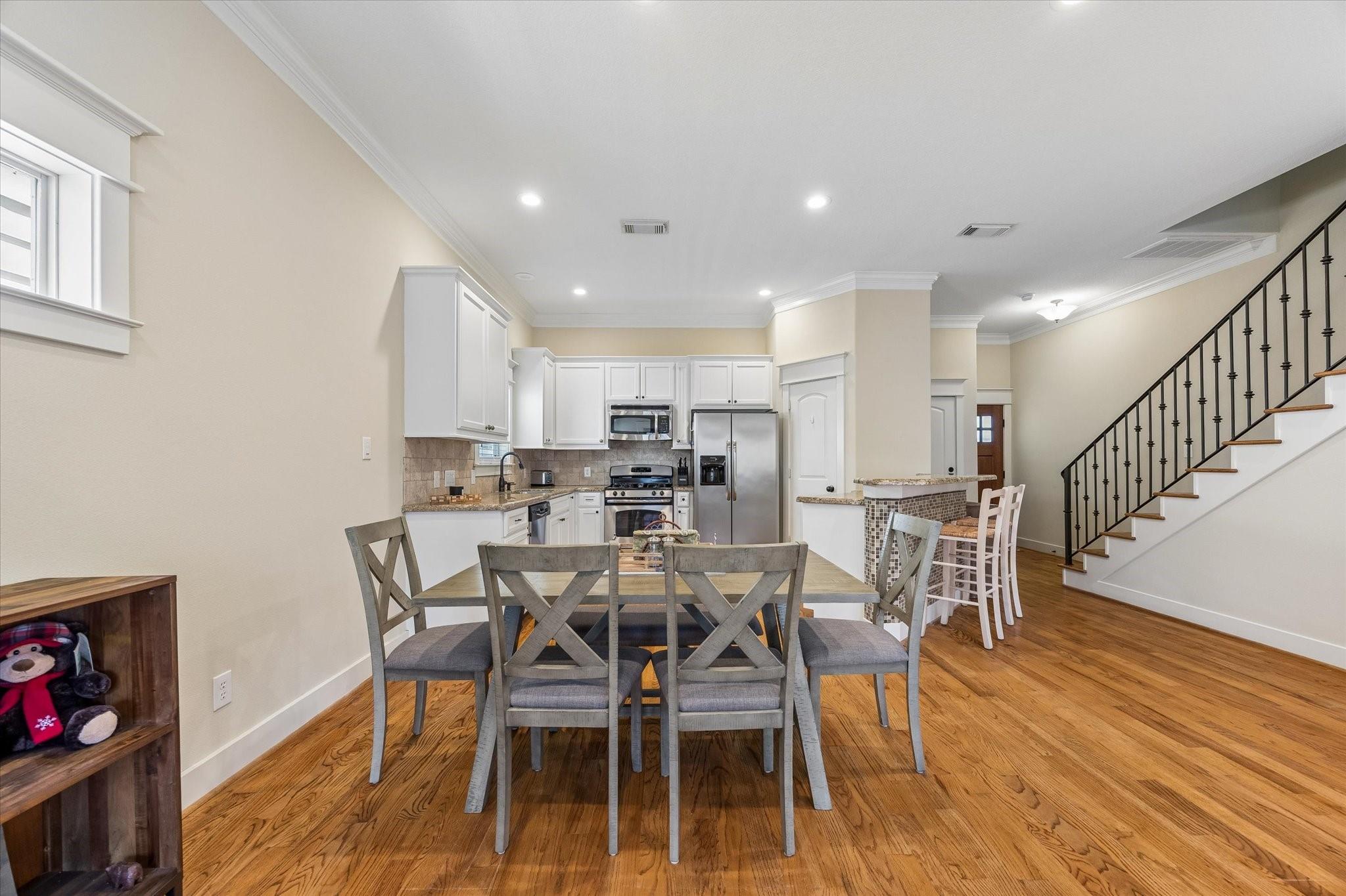 1017 W 16th Street