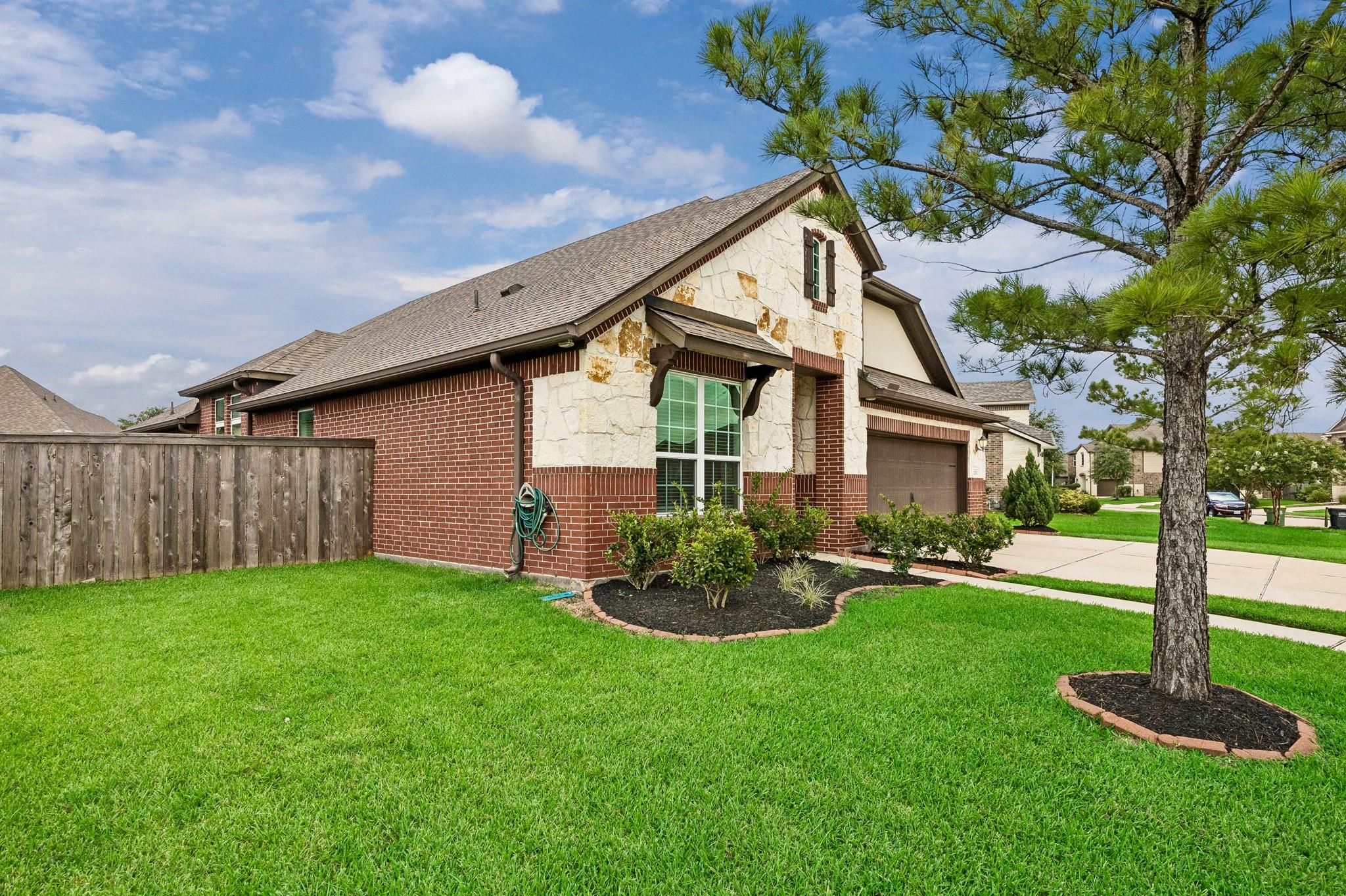 2311 Barrington Field Lane