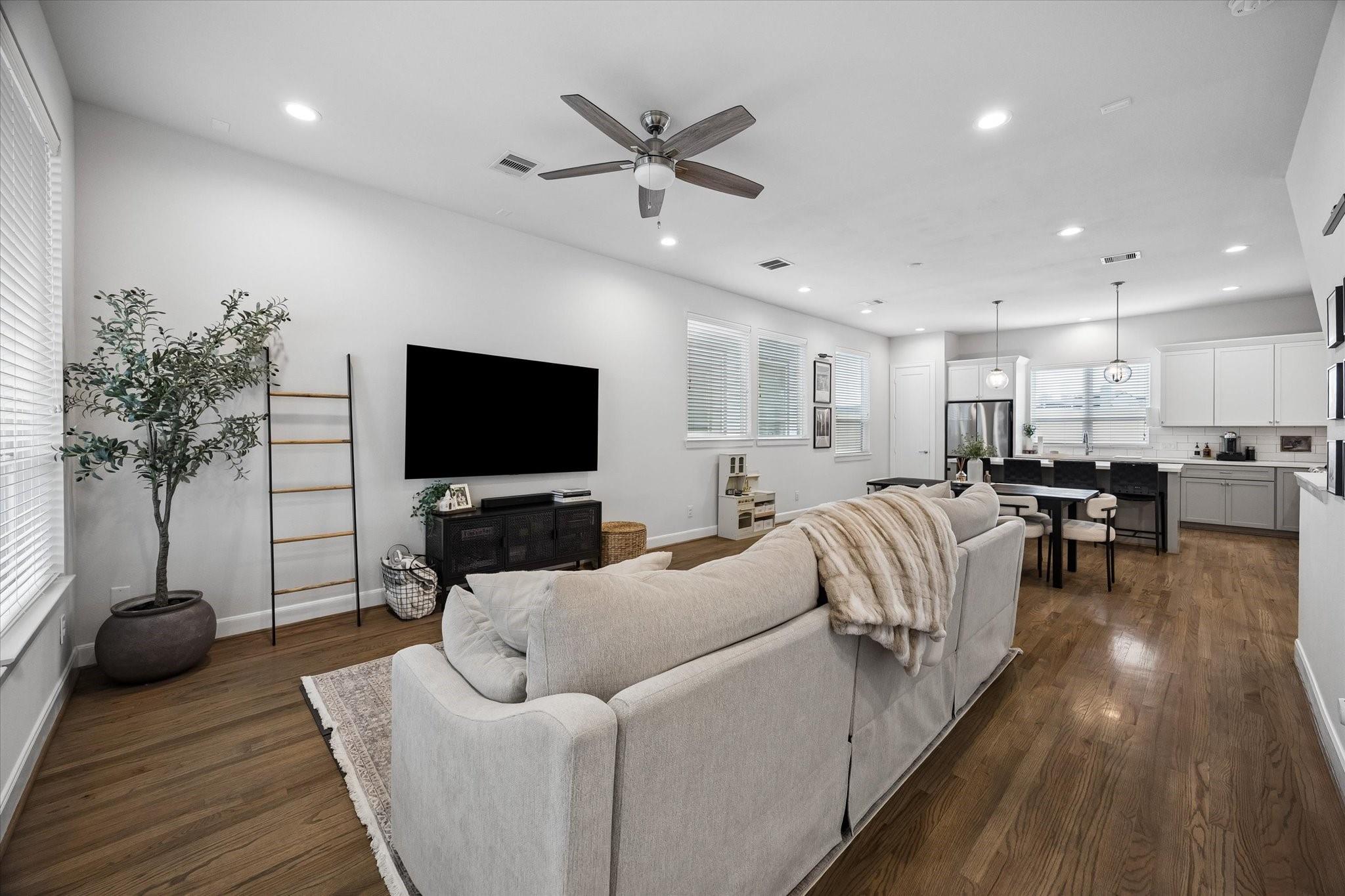 2491 W 11th Street