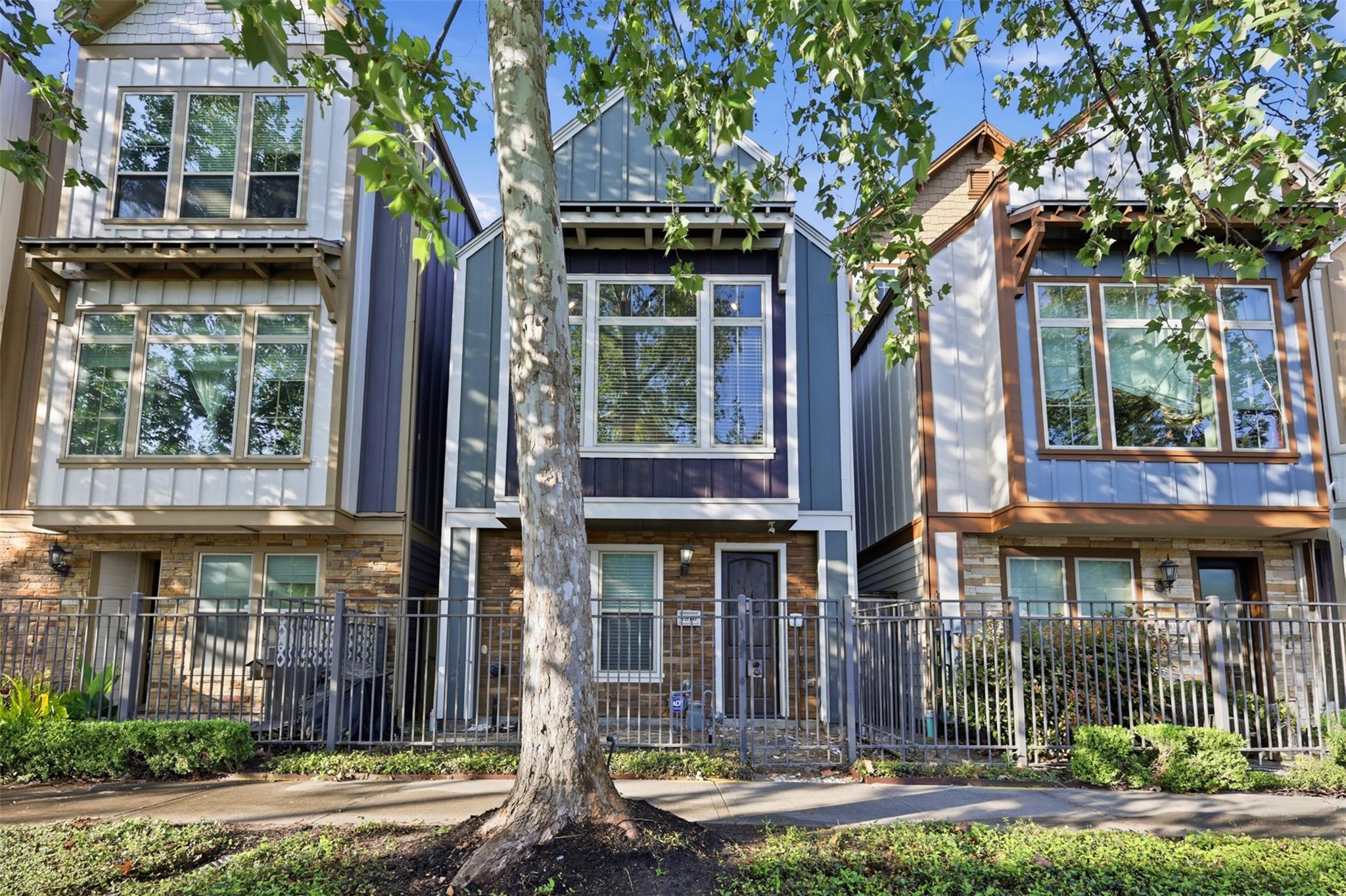 1816 Dennis Street
