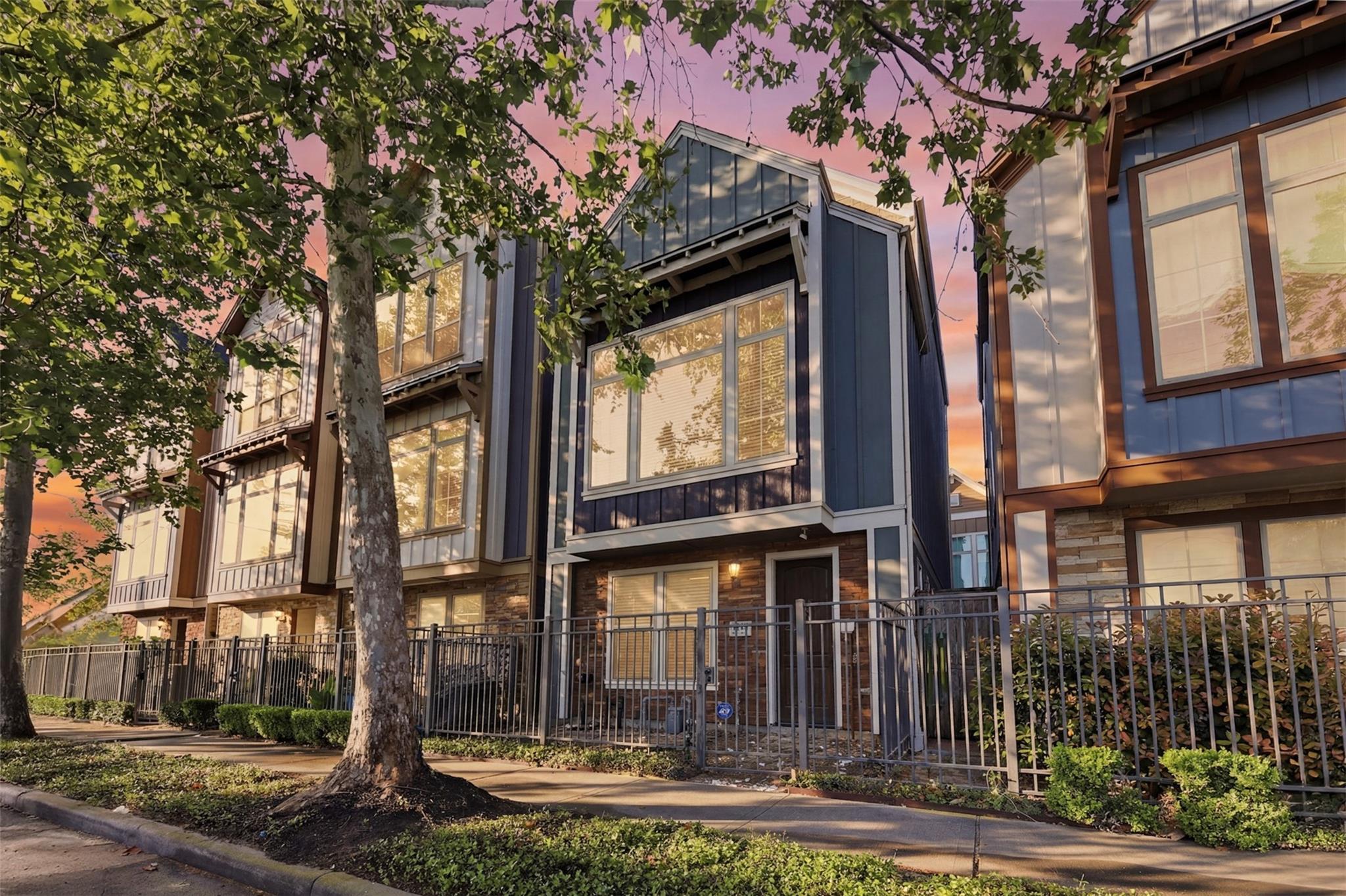 1816 Dennis Street