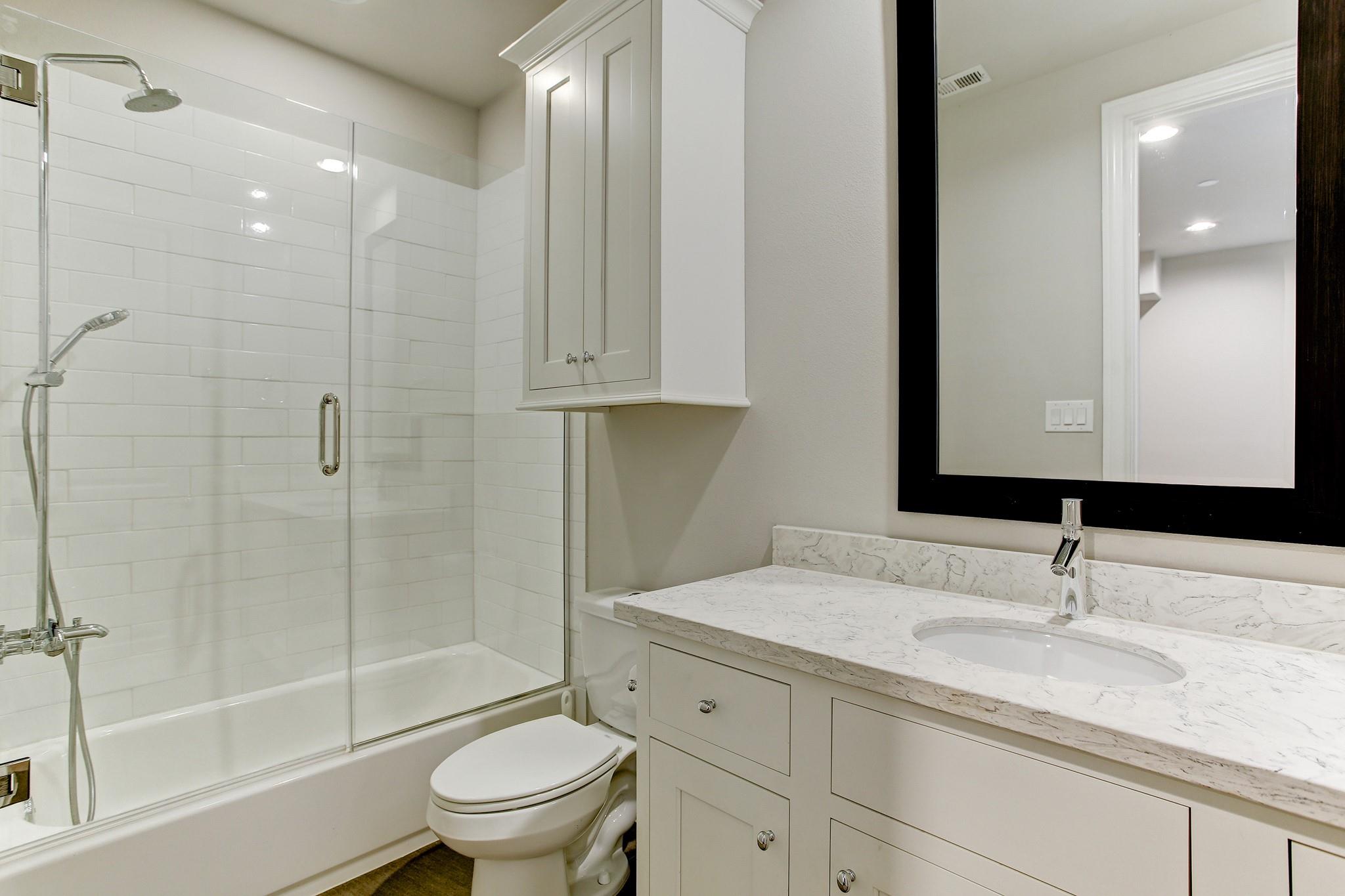 324 W 20th Street