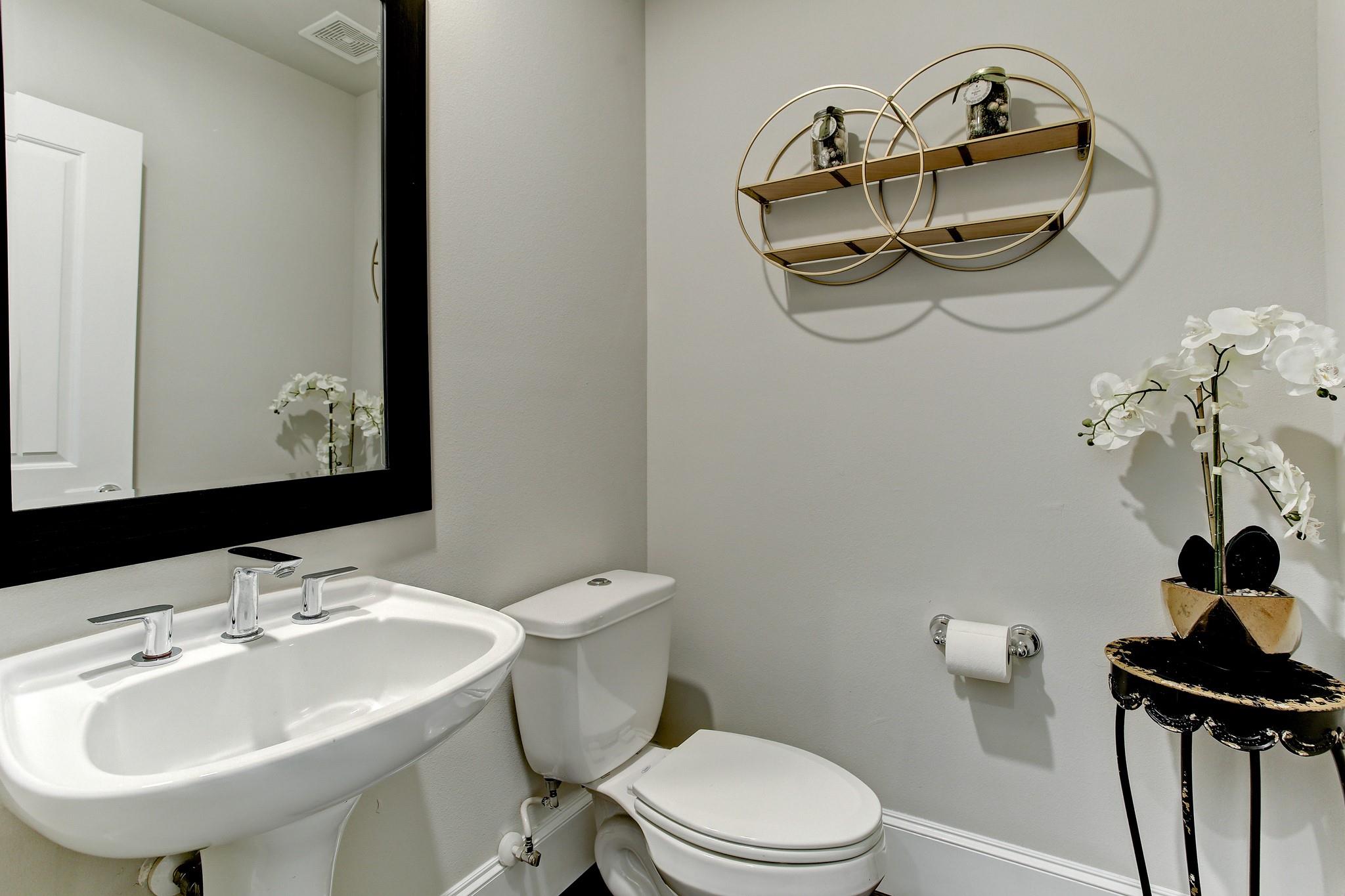 324 W 20th Street
