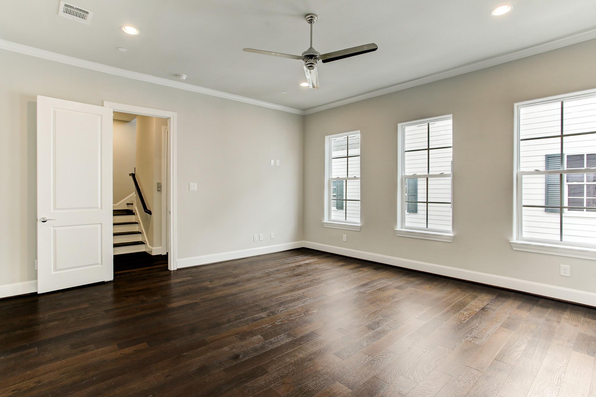 324 W 20th Street