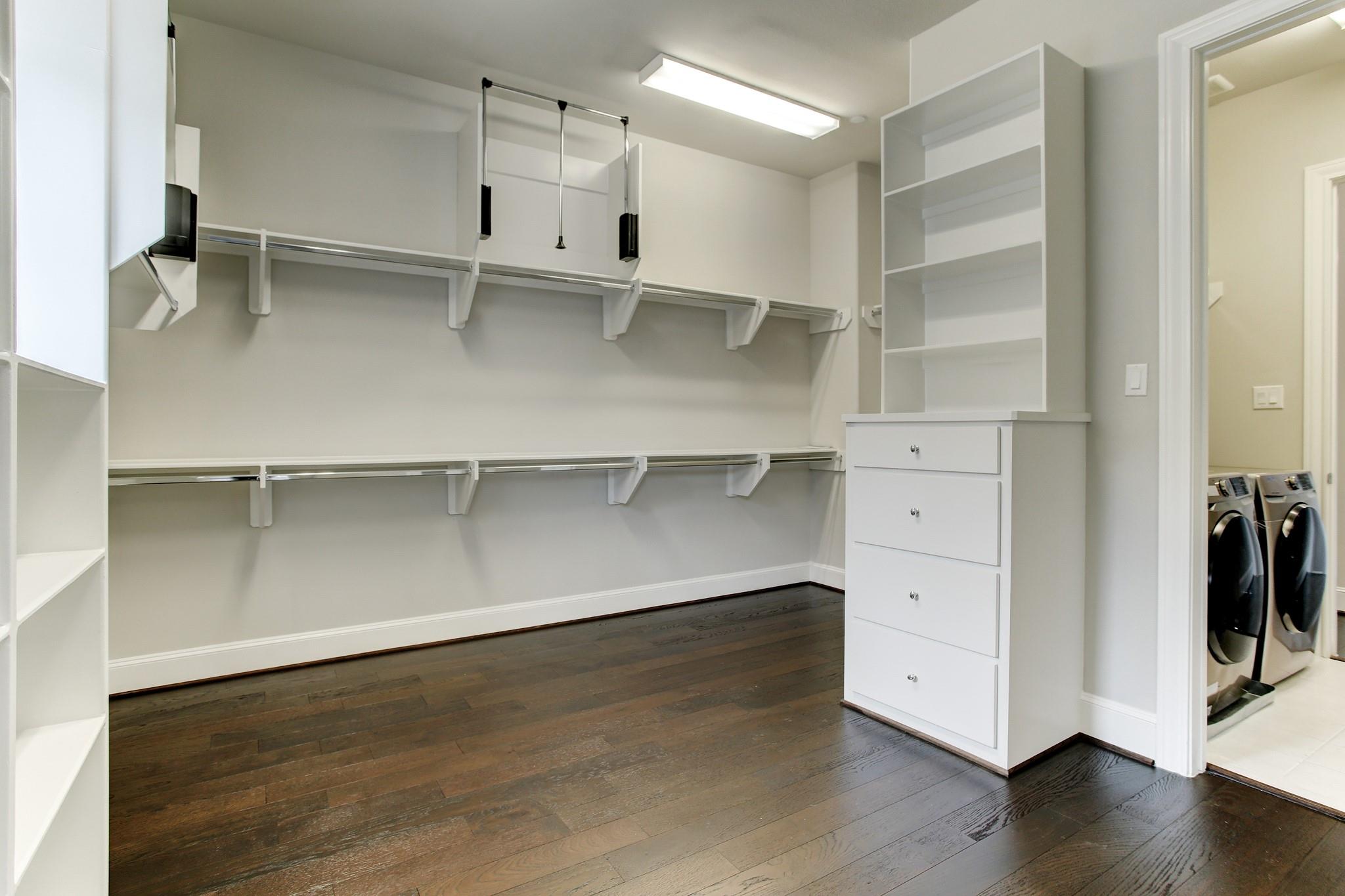 324 W 20th Street
