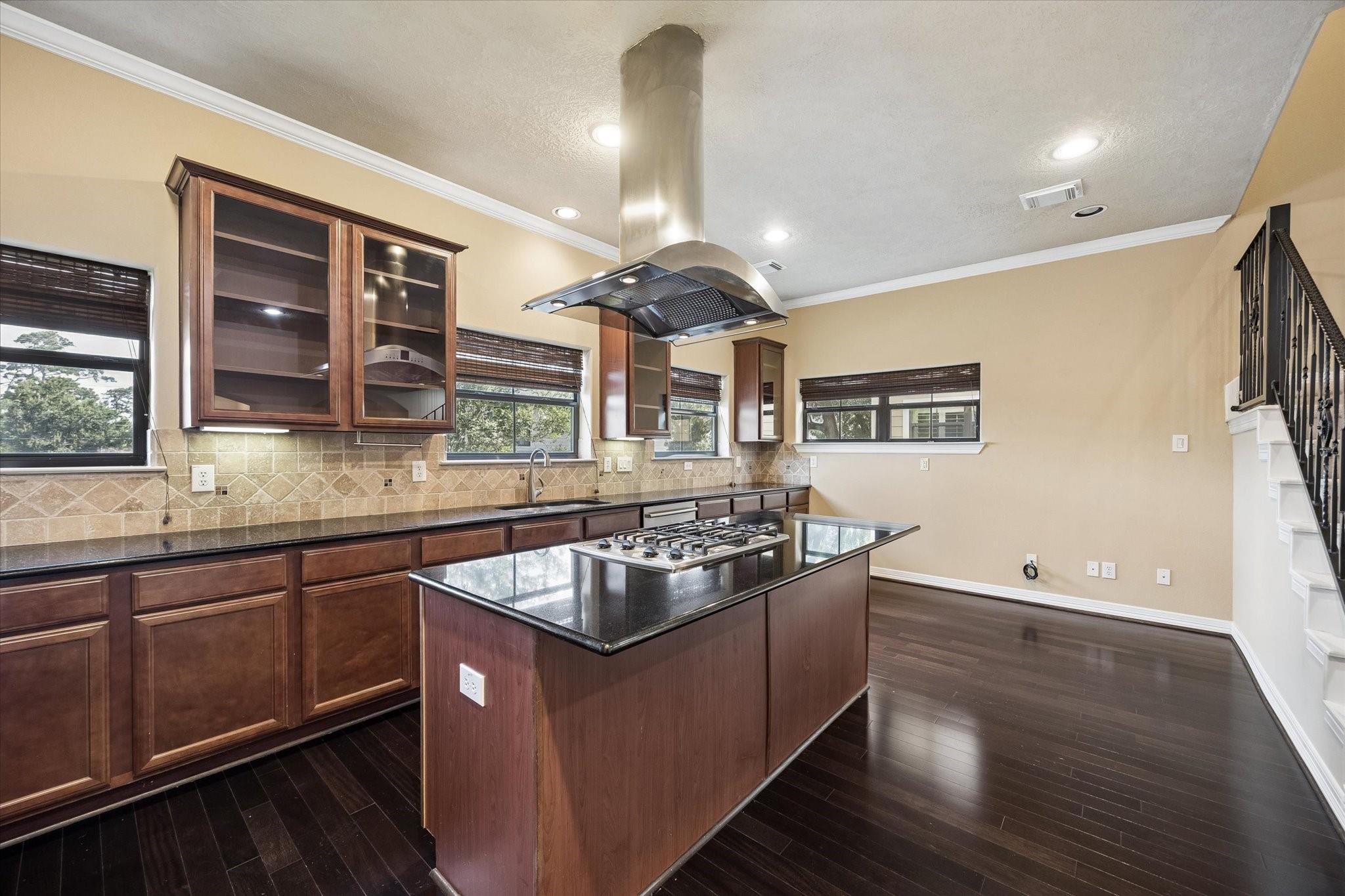 2041 W 14th 1/2 Street