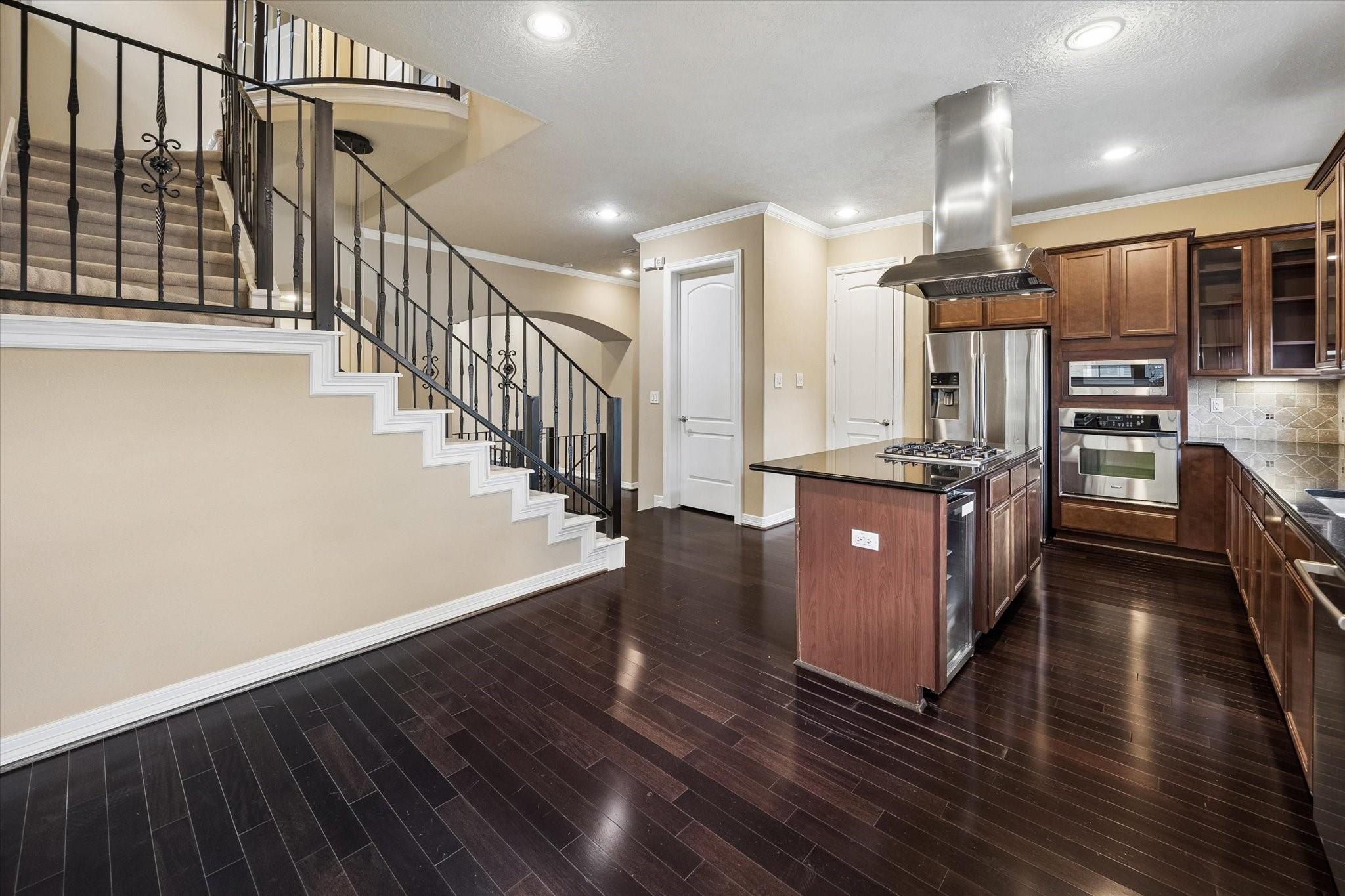 2041 W 14th 1/2 Street