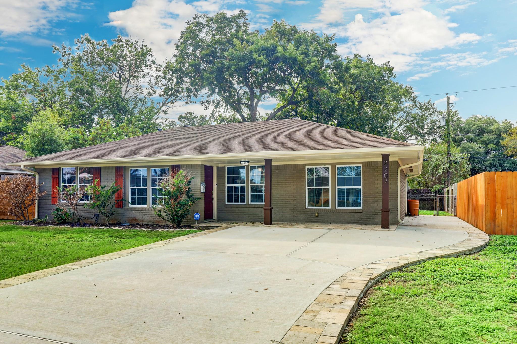 2207 Stonecrest Drive