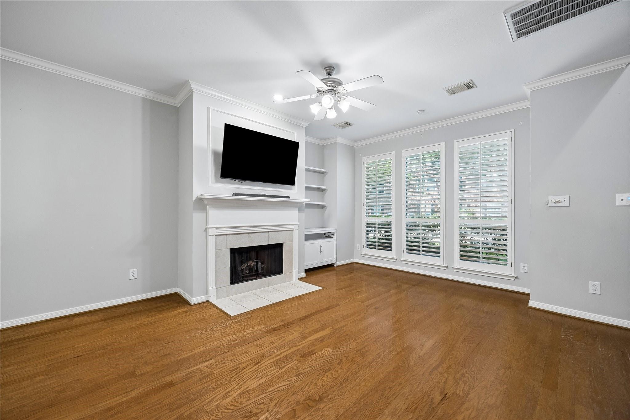 811 W Heights Hollow Lane