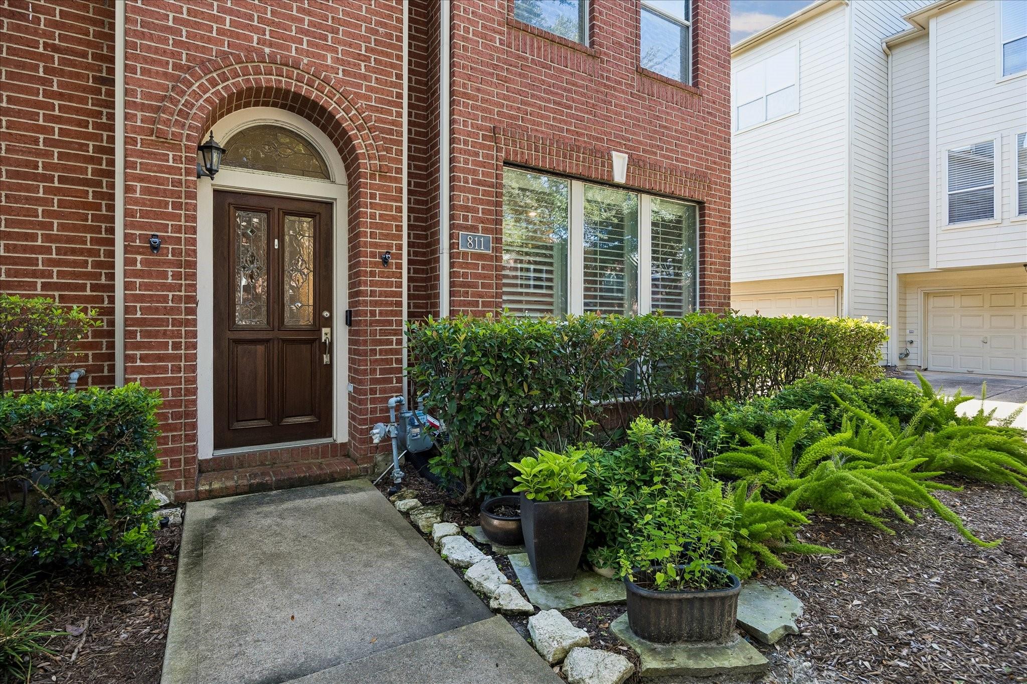 811 W Heights Hollow Lane