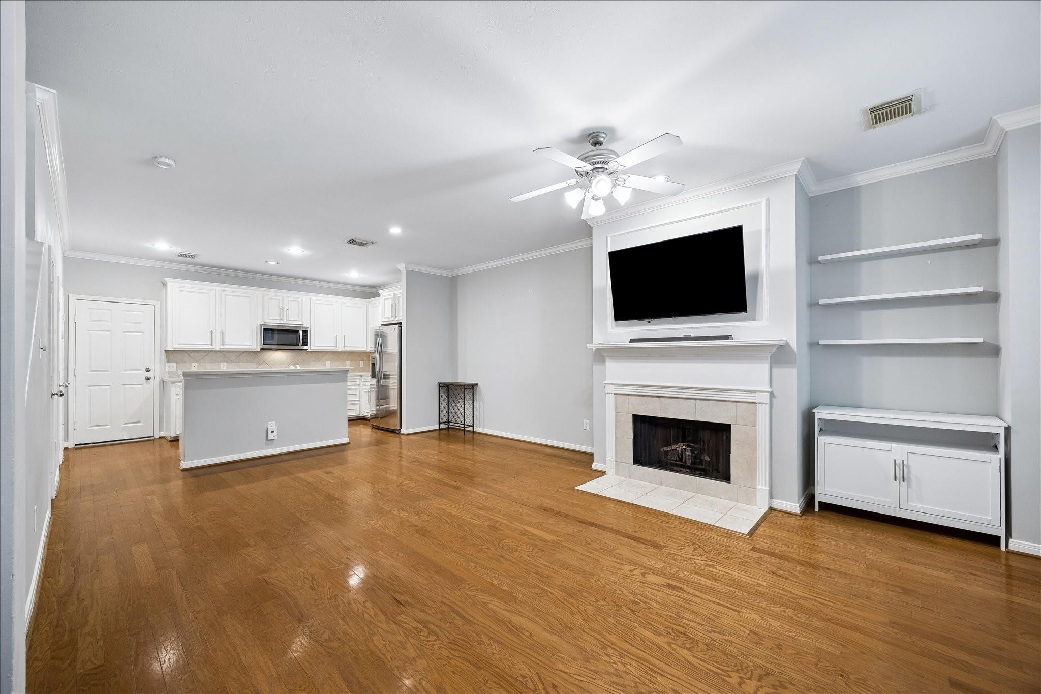 811 W Heights Hollow Lane