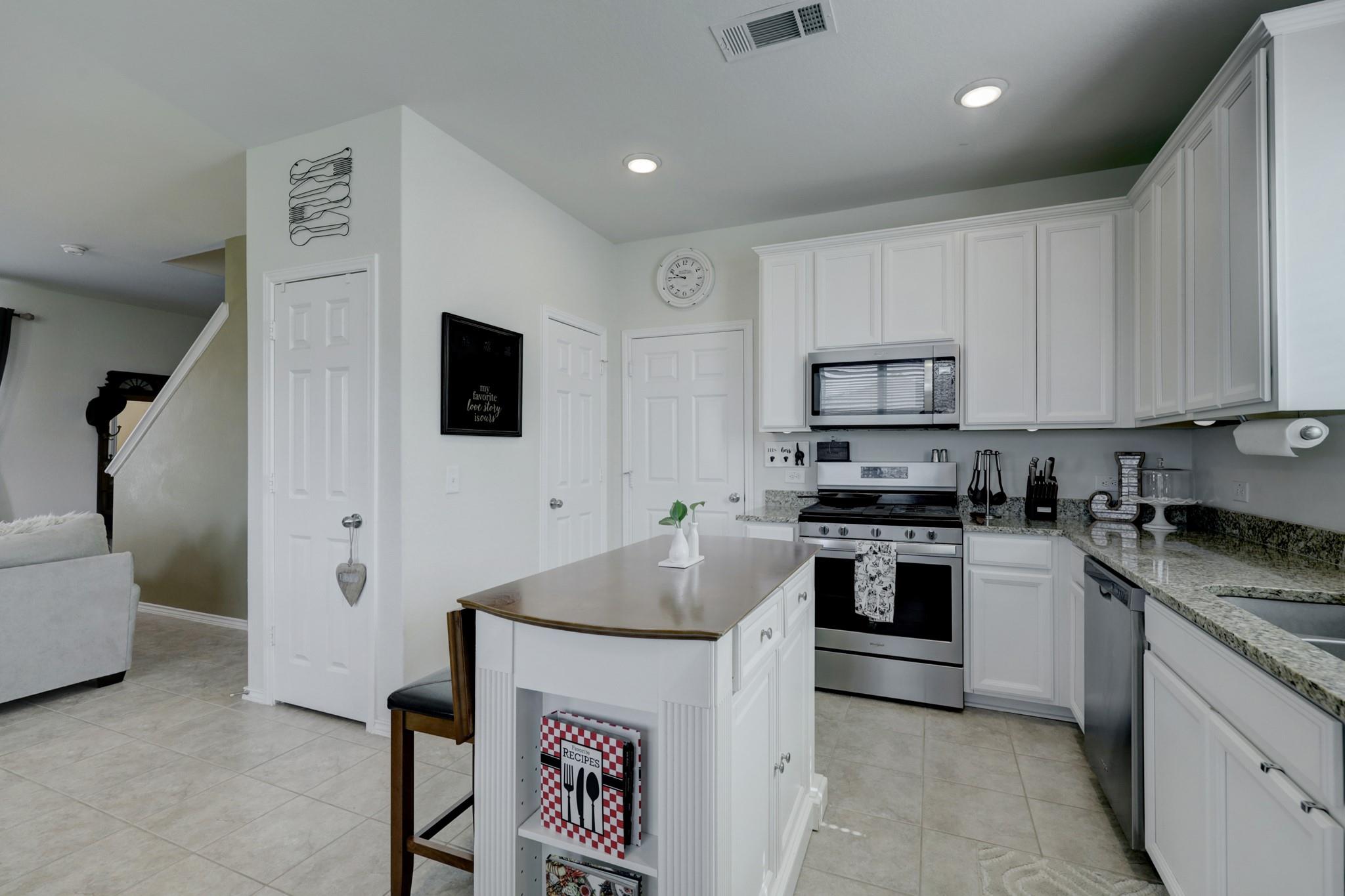 25735 Royal Catchfly Road